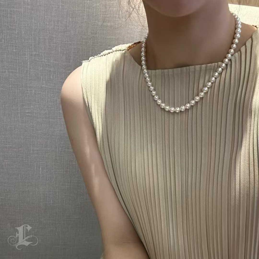 Uncut 【Petite Signature】 Snow-White Aurora Akoya Pearl Necklace, 6–6.5mm, 43cm For Sale