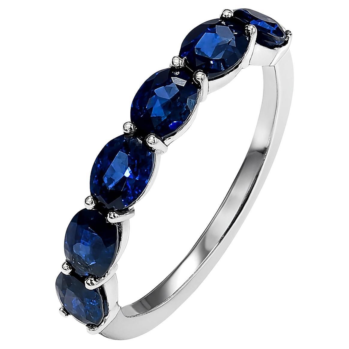 【Petite Signature】1.5ct Near Royal Blue Sapphire Ring in Platinum