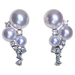 【Petite Signature】Orecchini a grappolo con perle Akoya e diamanti