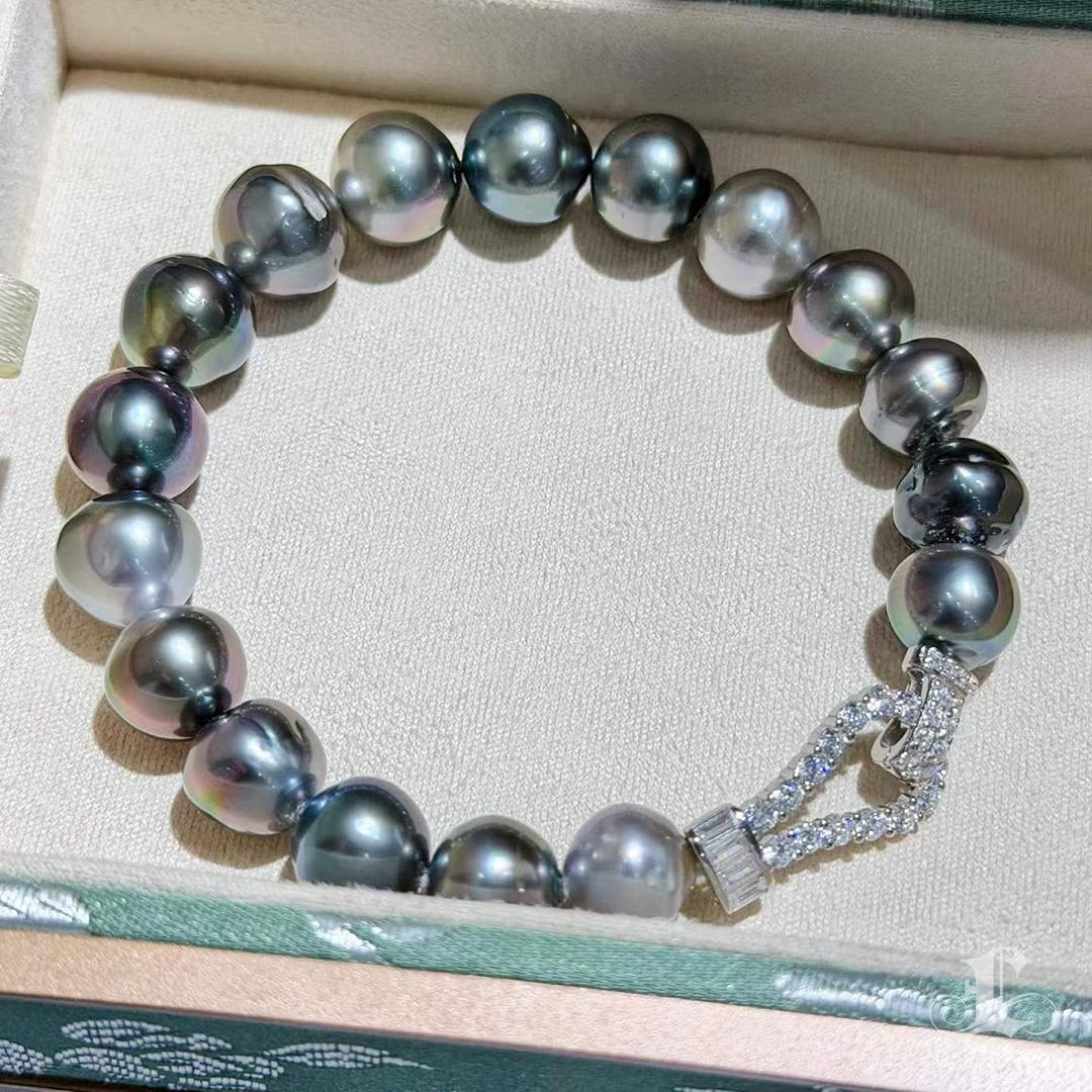 Firma Petite】 Bracciale di perle tahitiane Aurora con chiusura in argento in vendita 2
