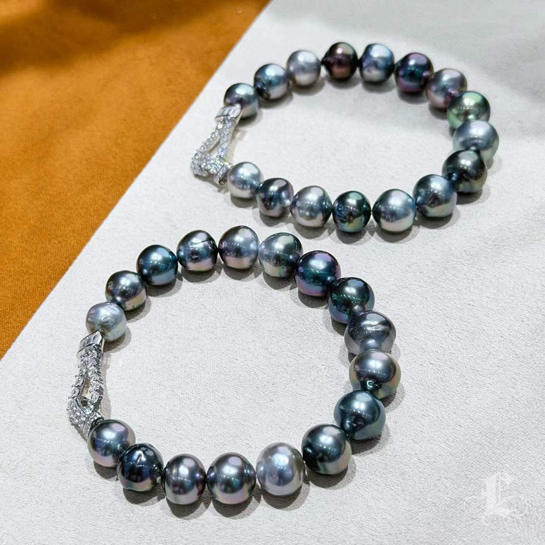 Firma Petite】 Bracciale di perle tahitiane Aurora con chiusura in argento in vendita 4