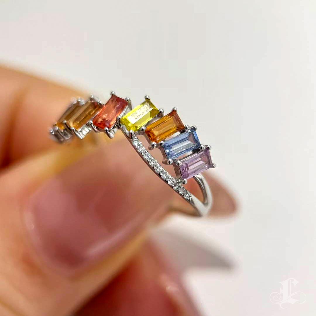【Petite Signature】Aurora Wave Seven Sapphire Luck Ring en vente 1