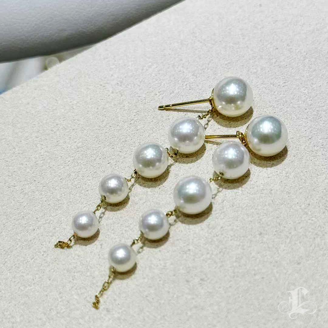 【Petite Signature】Dewline Aurora Akoya Pearl Drop Earrings in 18K Gold en vente 3