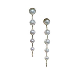 【Petite Signature】Dewline Aurora Akoya Pearl Drop Earrings in 18K Gold