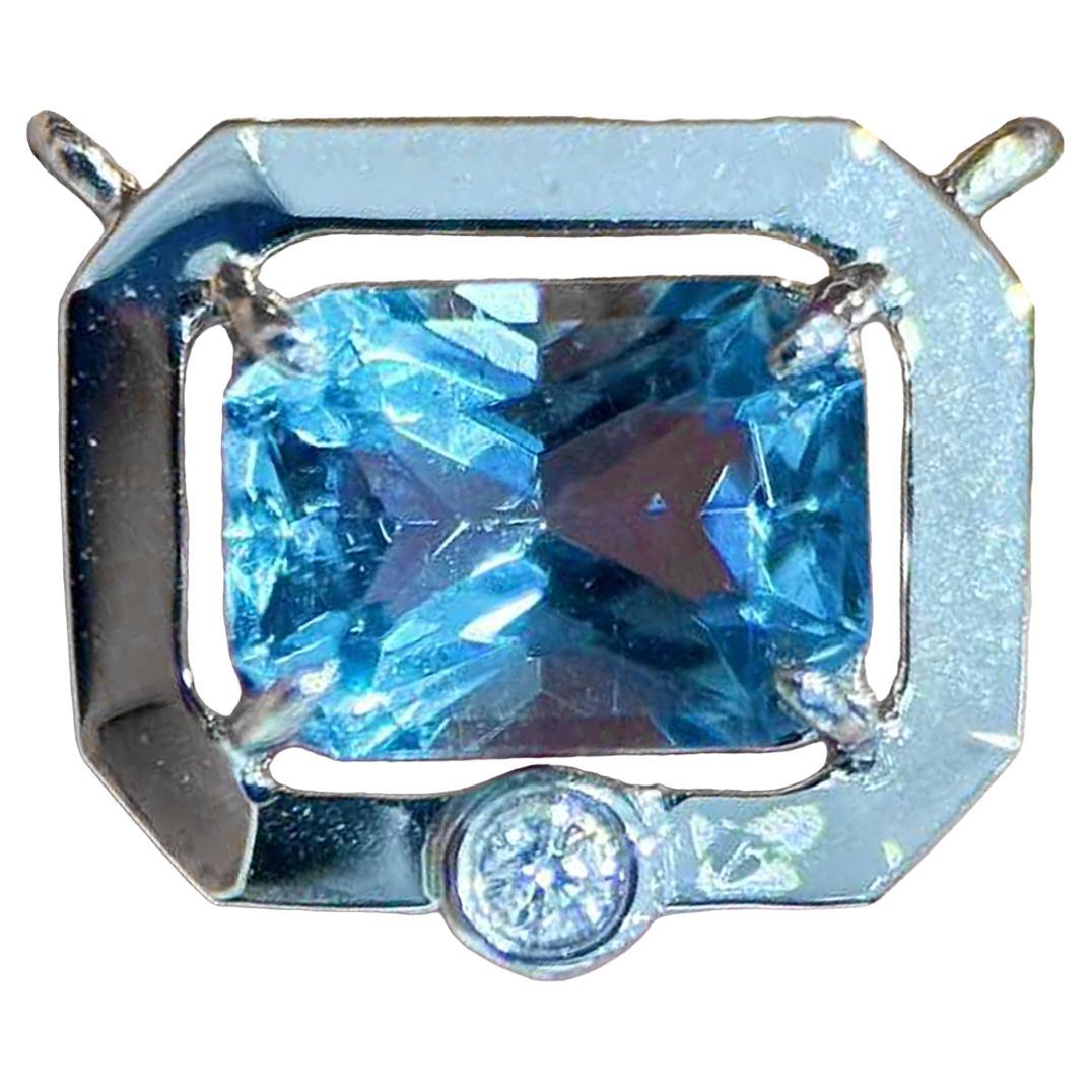 【Petite Signature】Glacial Window 0.56ct Santa Maria Aquamarine Necklace For Sale