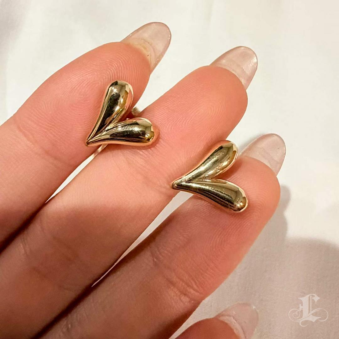 【Petite Signature】talian 18K Gold “Fluid Heart” Earrings & Pendant Set For Sale 4