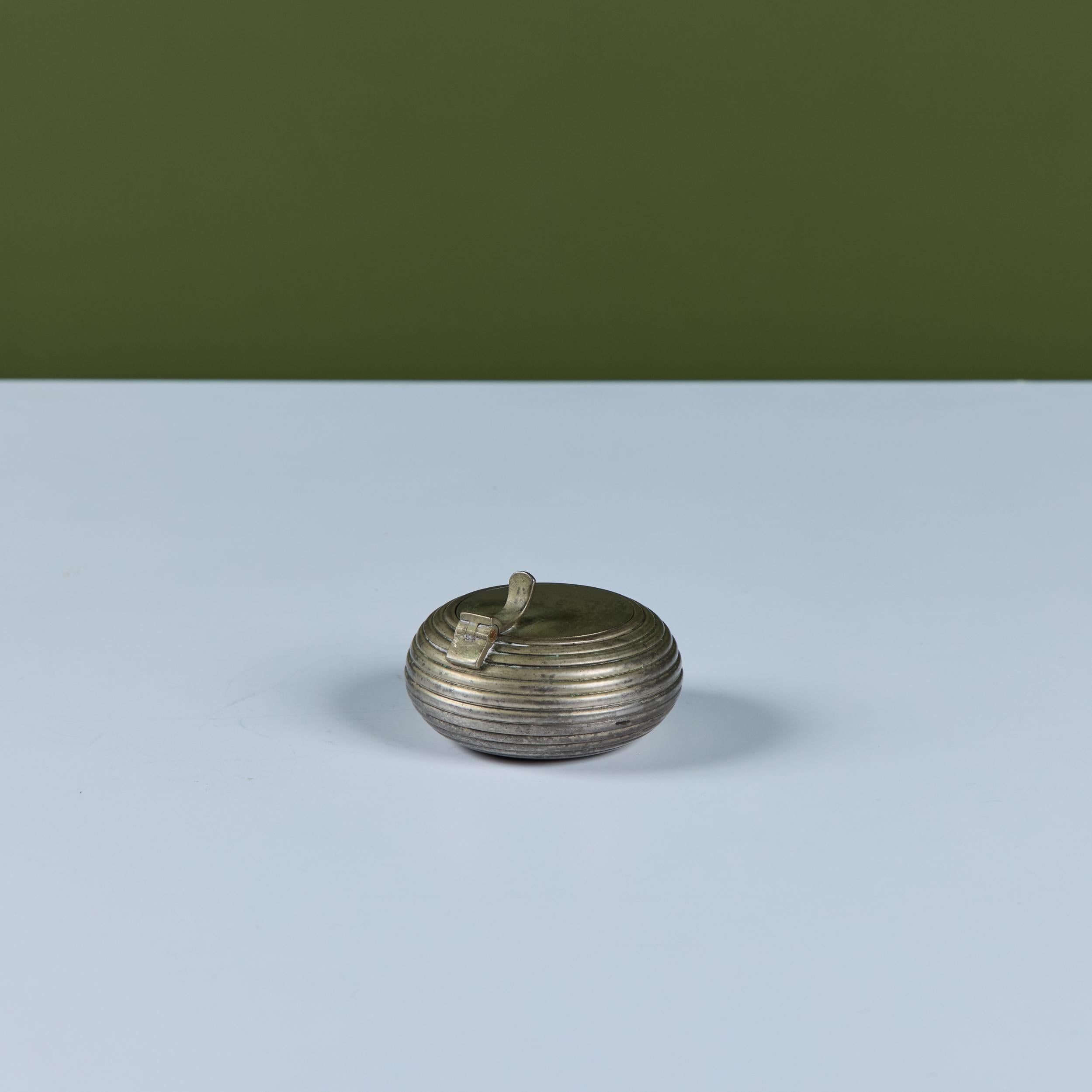 XX secolo Posacenere tascabile Petite placcato in argento in vendita