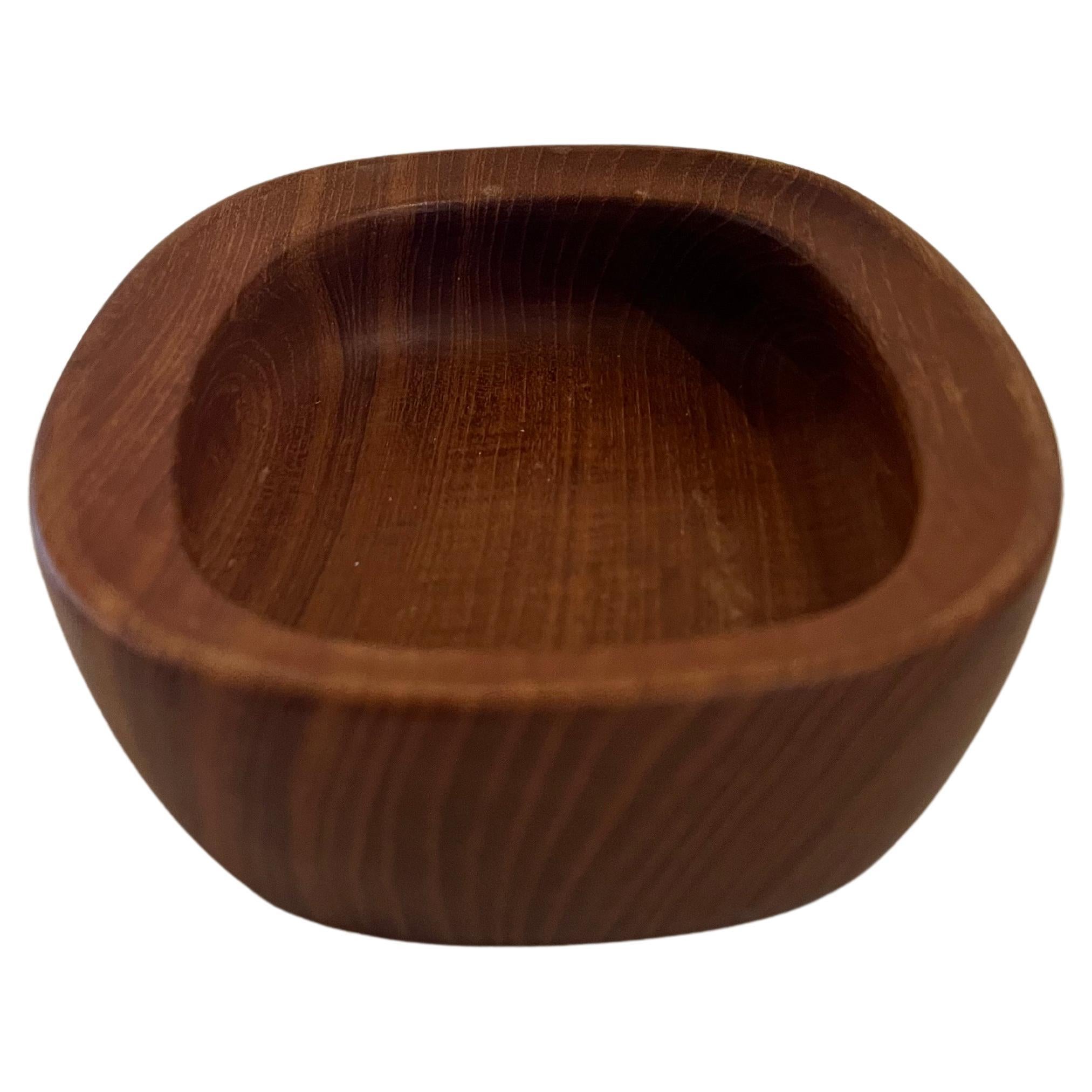 20th Century Petite Solid Teak rare Danish Modern Catch It All Bowl By Nissen For Sale