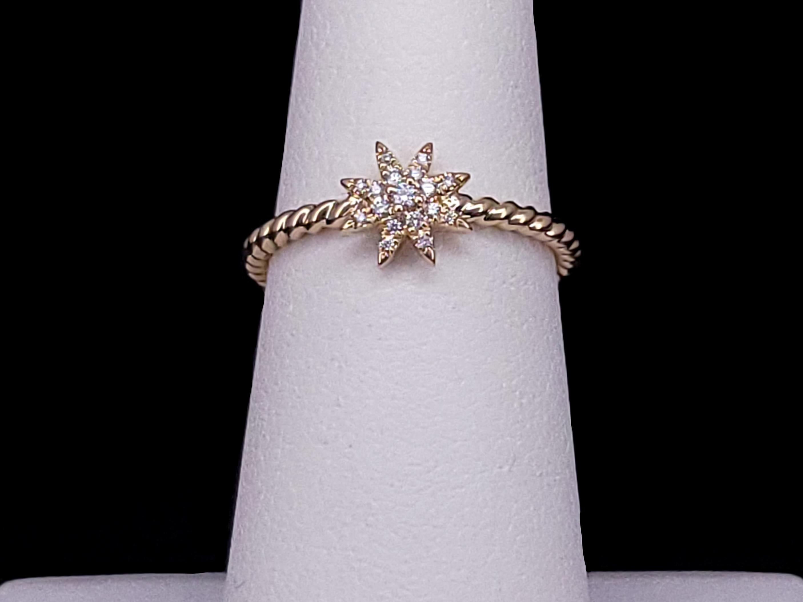 Round Cut Petite Starburst Station Ring 18K Yellow Gold with Diamonds For Sale
