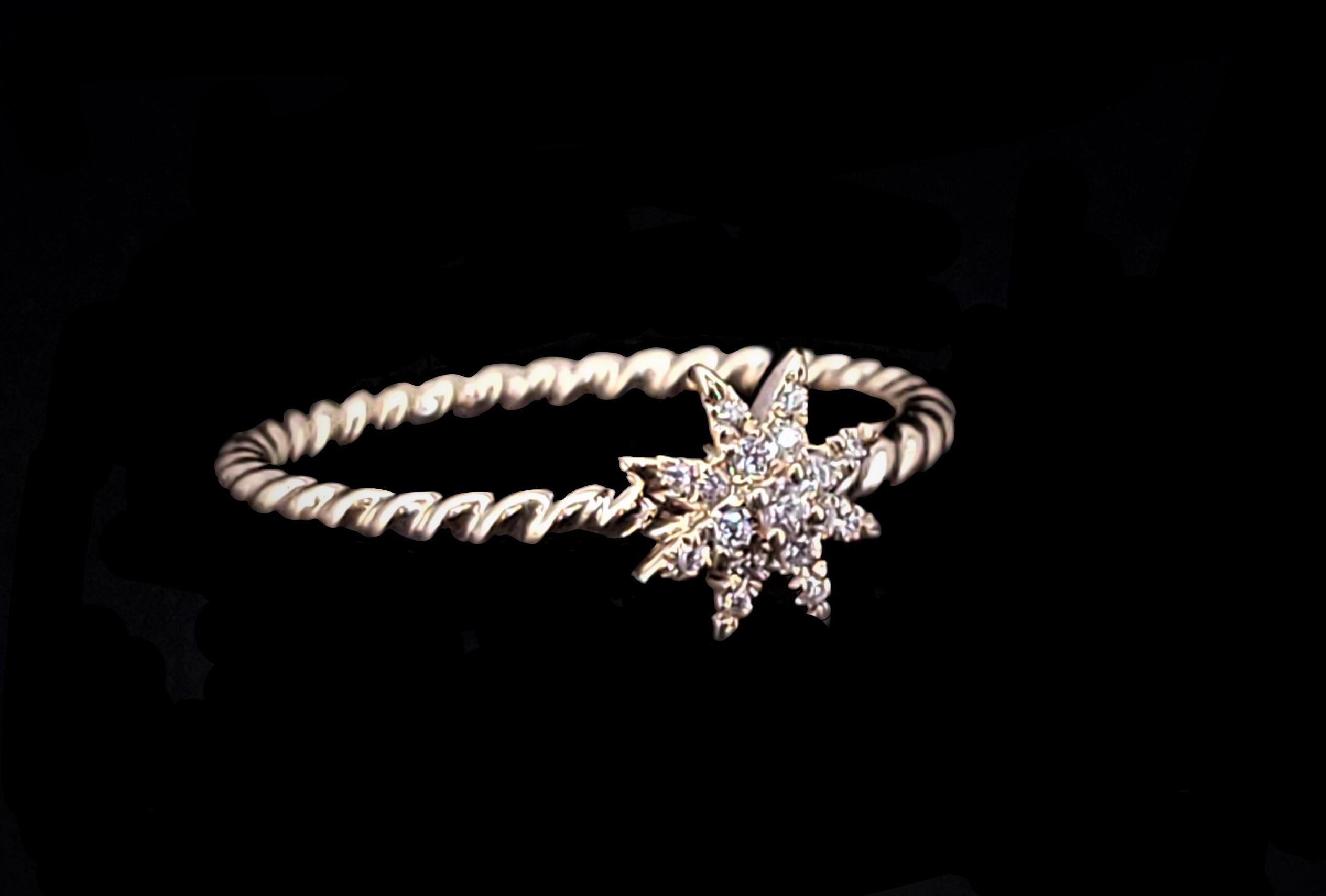Women's Petite Starburst Station Ring 18K Yellow Gold with Diamonds For Sale