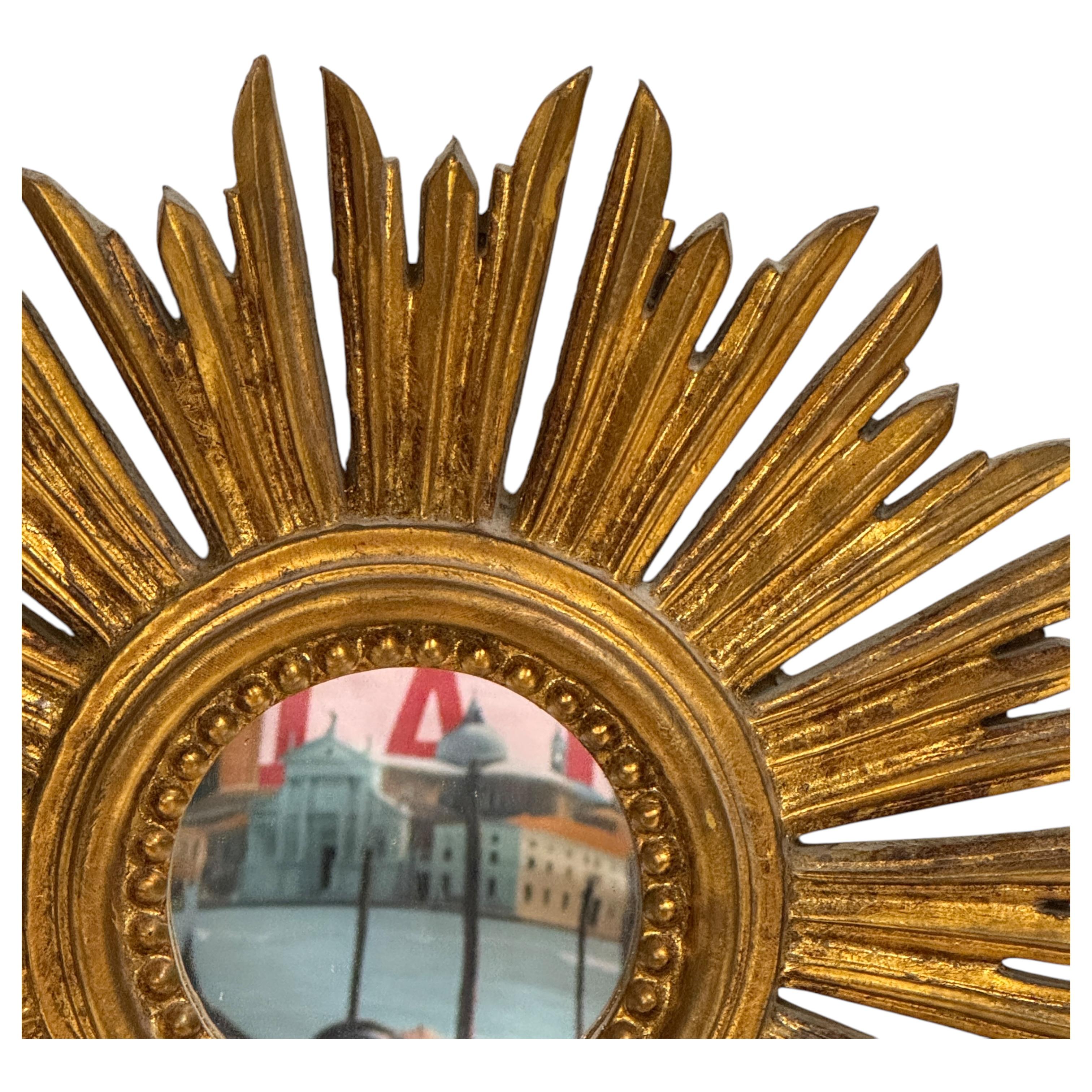 Petite Starburst Sunburst Vergoldeter Holzspiegel, Deutschland ca. 1950er Jahre (Mitte des 20. Jahrhunderts)