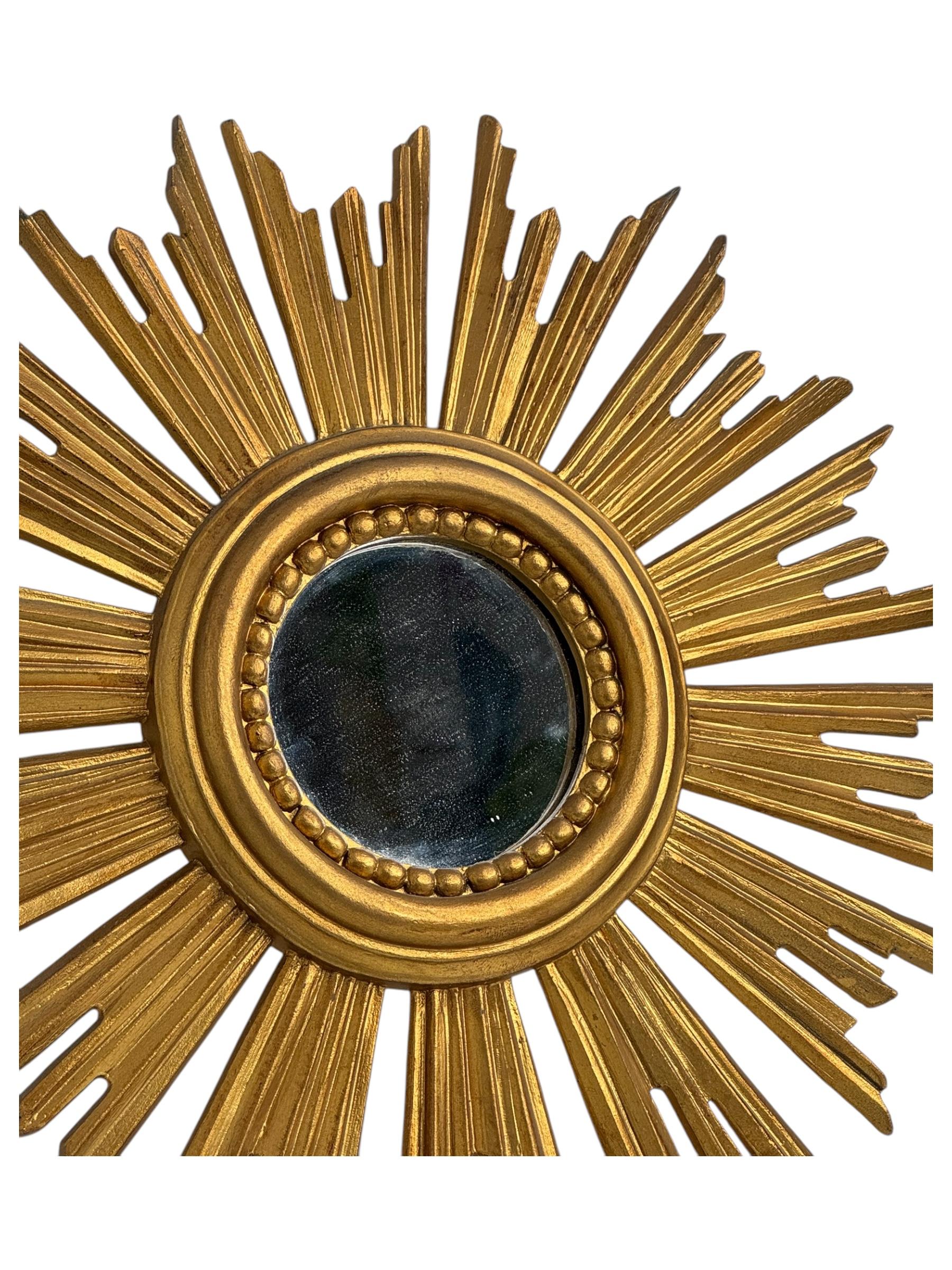 Petite Starburst Sunburst Mirror Gilded Plastic, Made in Italy, circa 1960s In Good Condition In Nuernberg, DE