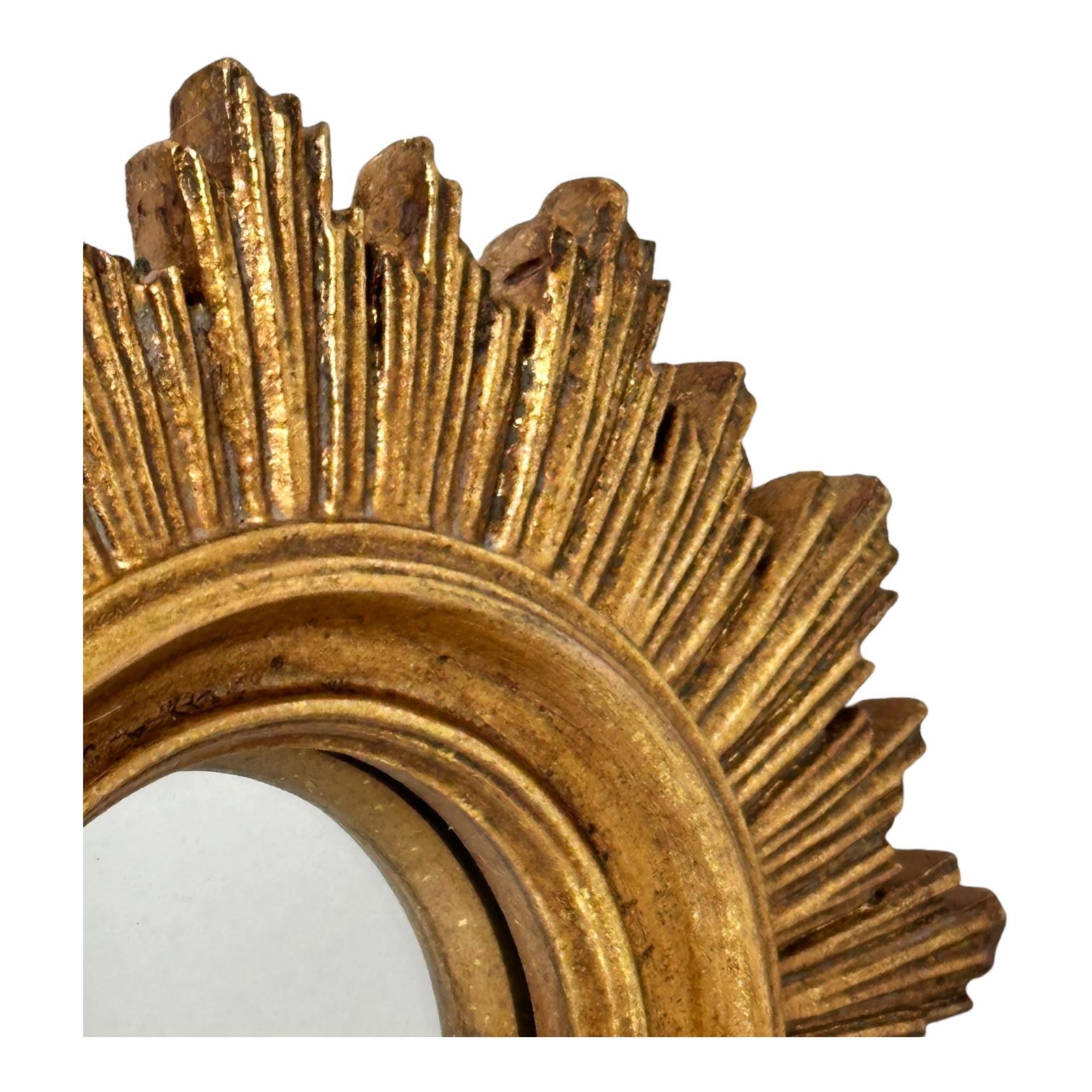 Petite composition de miroir convexe en étoile, Belgique, vers les années 1980. en vente 3