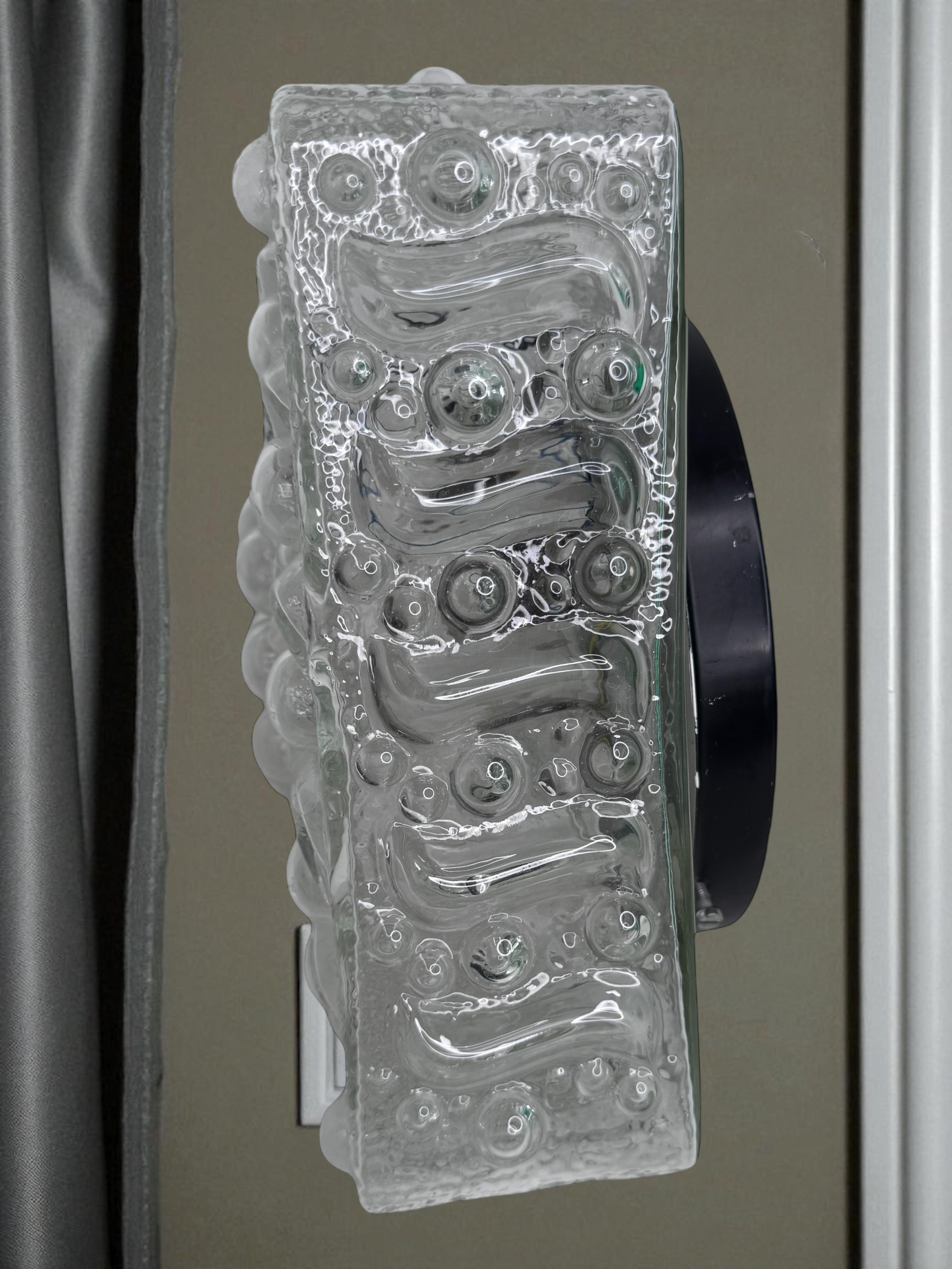 Petite Sunflower Pattern Flush Mount Ceiling Light, 1970er Jahre im Angebot 4