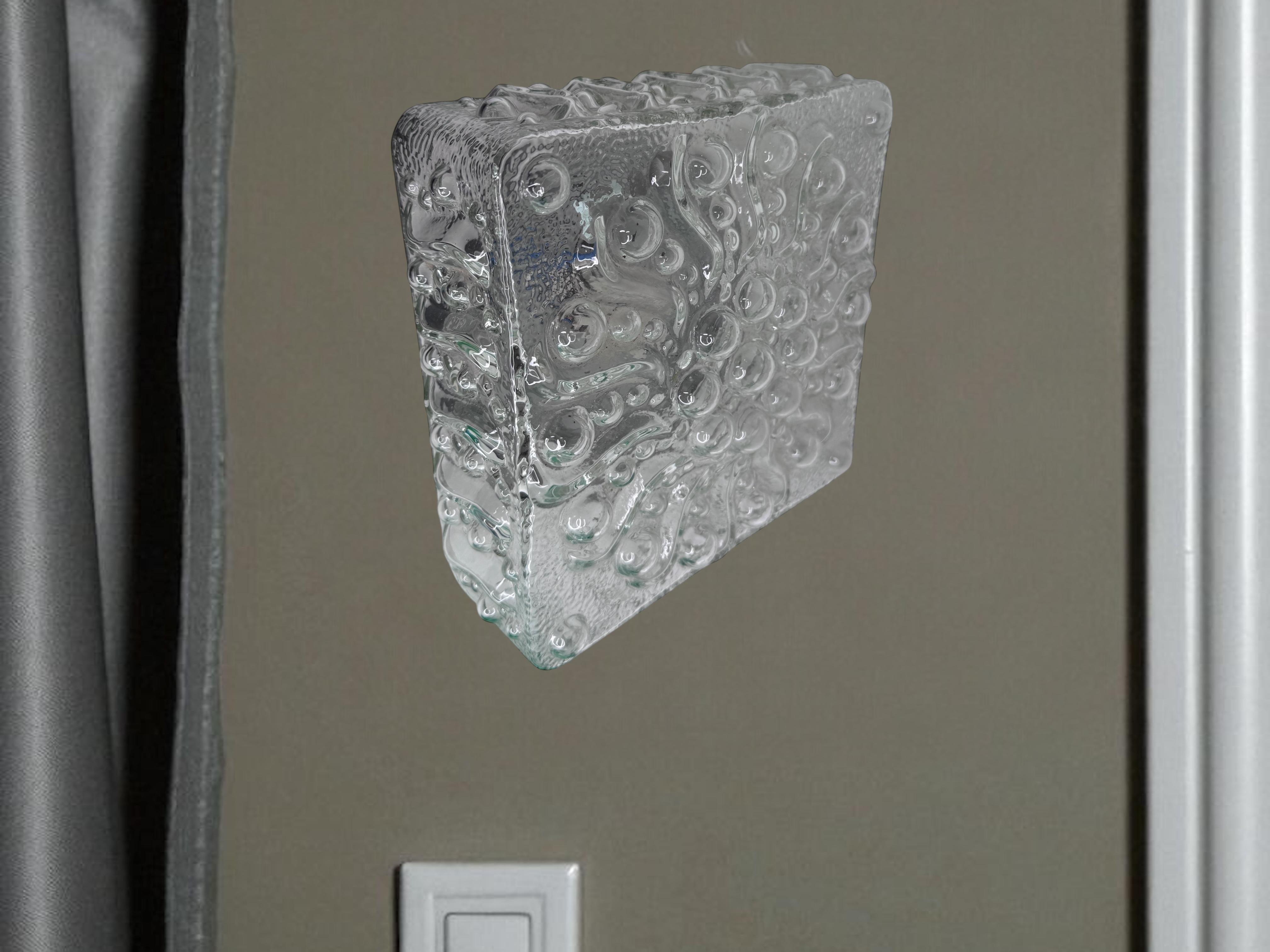 Petite Sunflower Pattern Flush Mount Ceiling Light, 1970er Jahre im Angebot 6