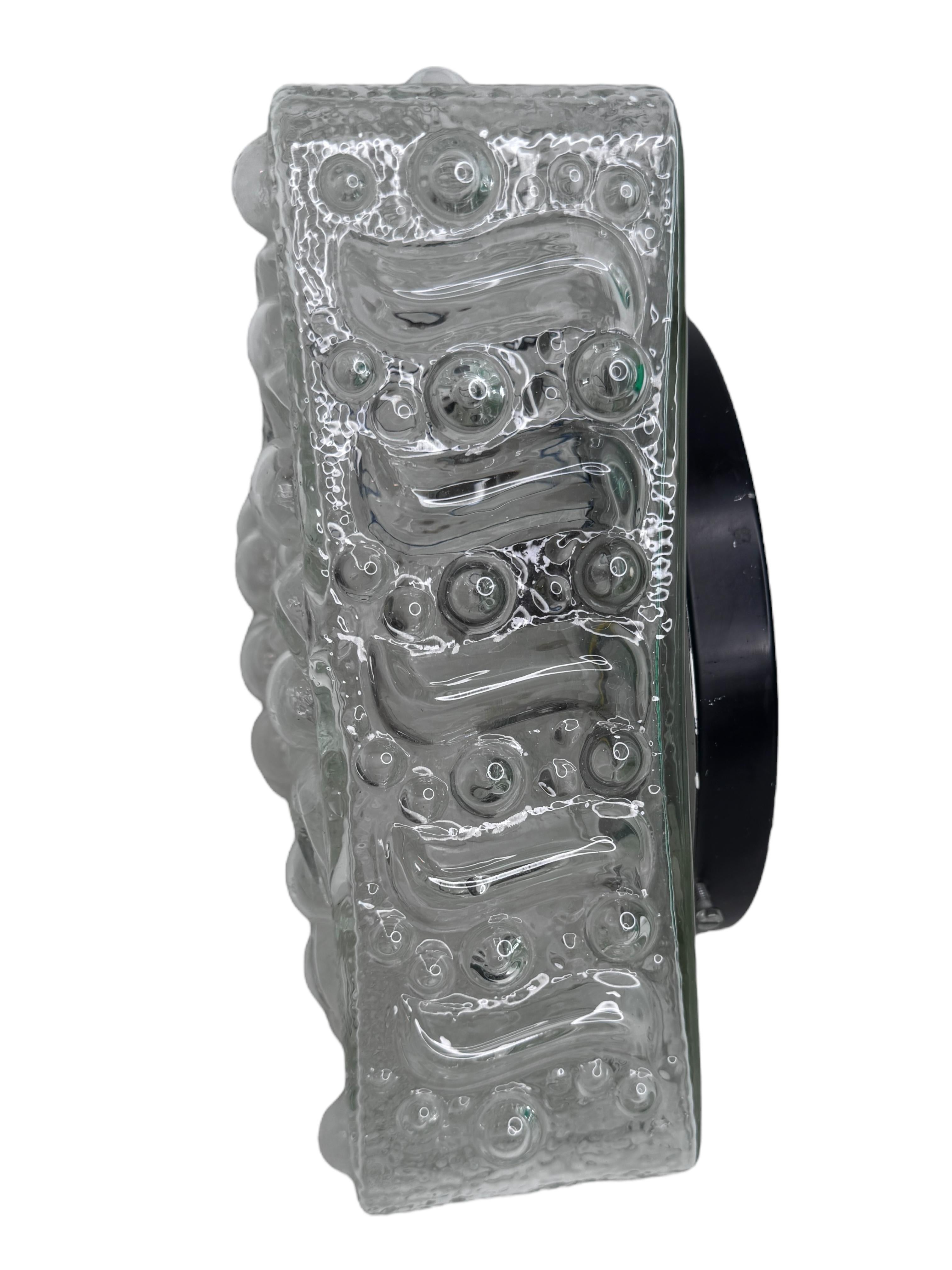Petite Sunflower Pattern Flush Mount Ceiling Light, 1970er Jahre im Zustand „Gut“ im Angebot in Nuernberg, DE