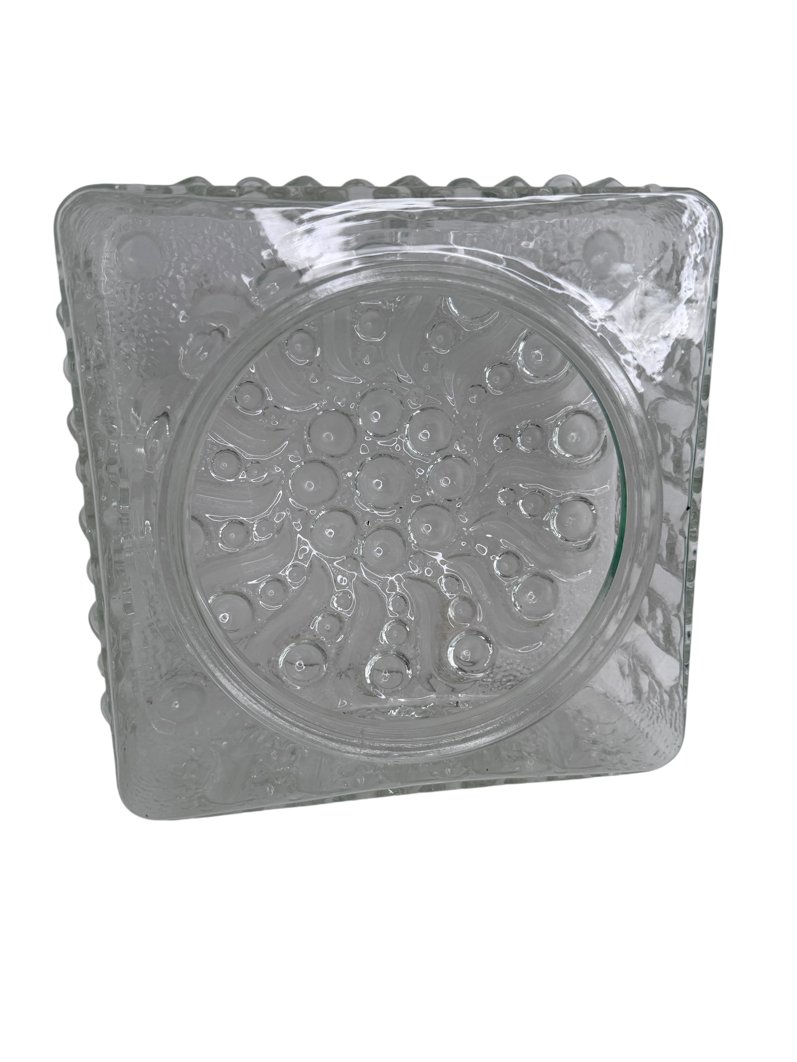 Petite Sunflower Pattern Flush Mount Ceiling Light, 1970er Jahre (Ende des 20. Jahrhunderts) im Angebot