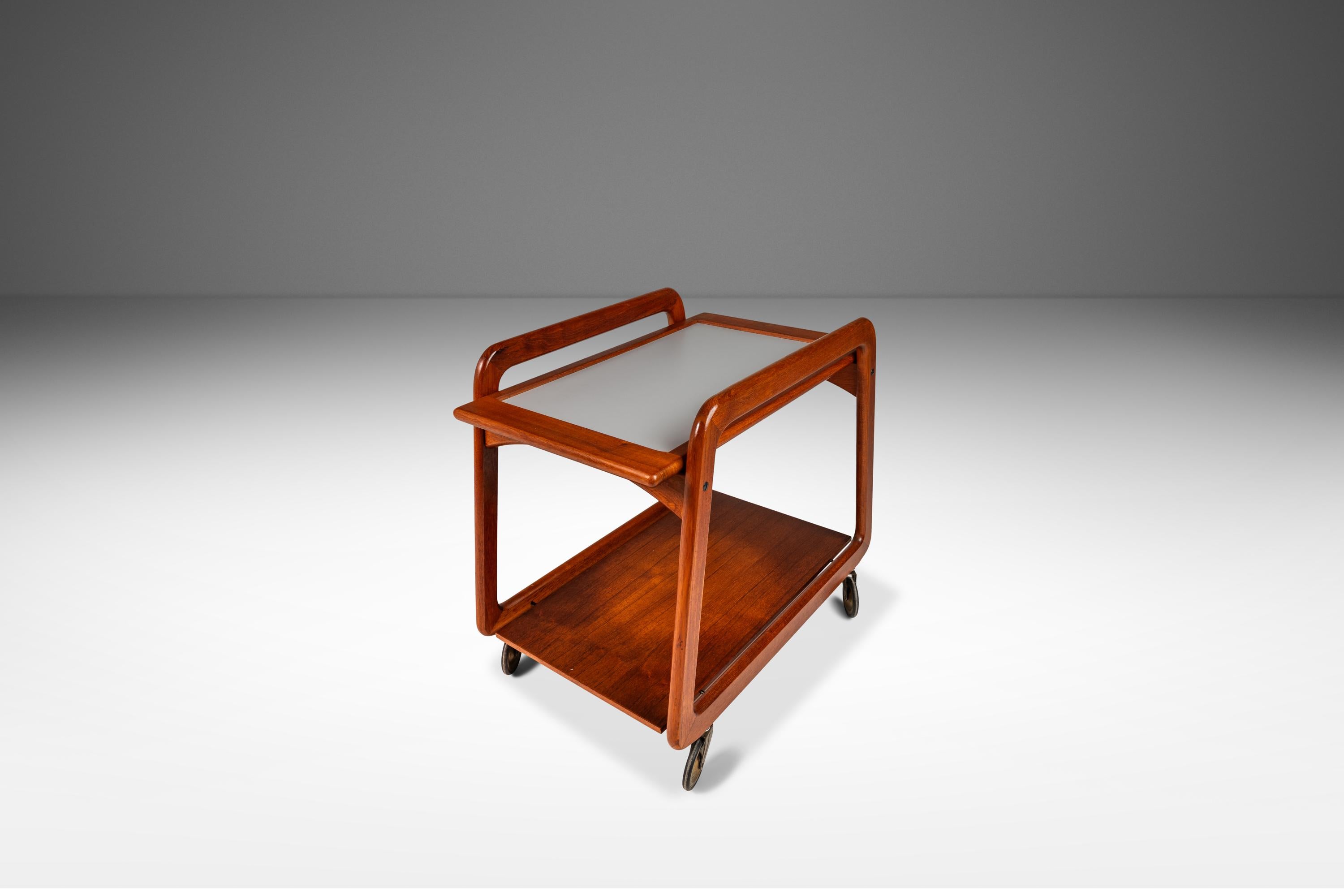 Ottone Carrello da tè / Carrello da bar in teak massiccio di Sika Møbler, Danimarca, anni '60 circa in vendita