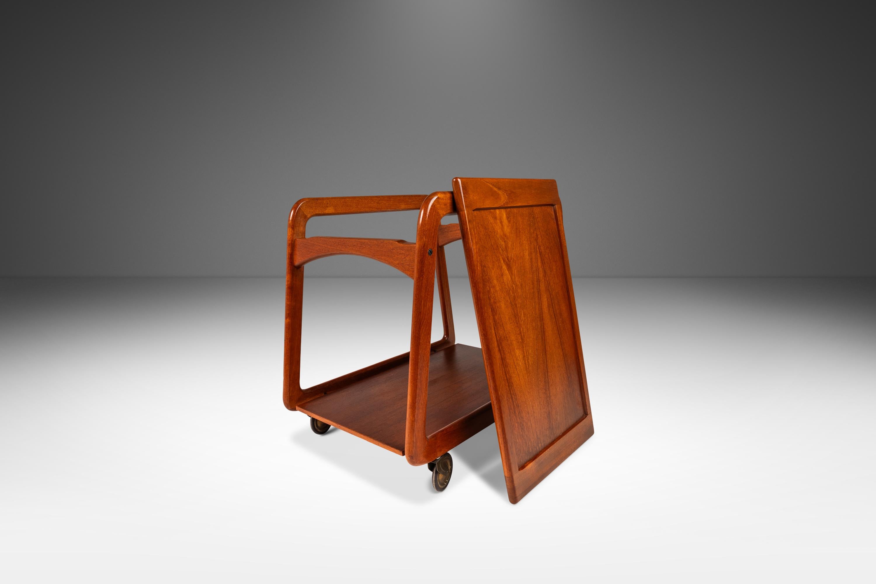 Carrello da tè / Carrello da bar in teak massiccio di Sika Møbler, Danimarca, anni '60 circa in vendita 2