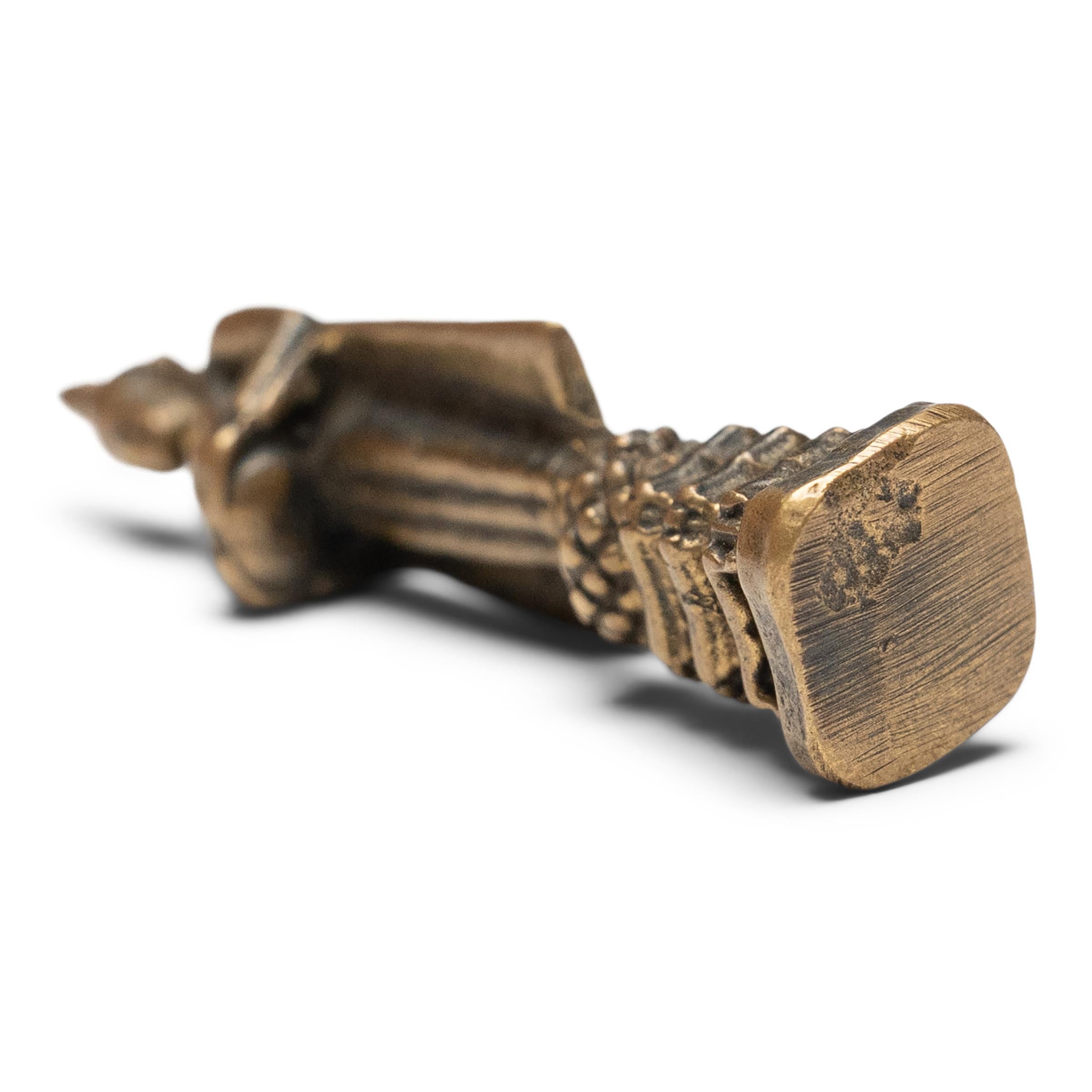 Pequeño amuleto tailandés de latón de Bodhisattva en Bueno estado para la venta en Chicago, IL