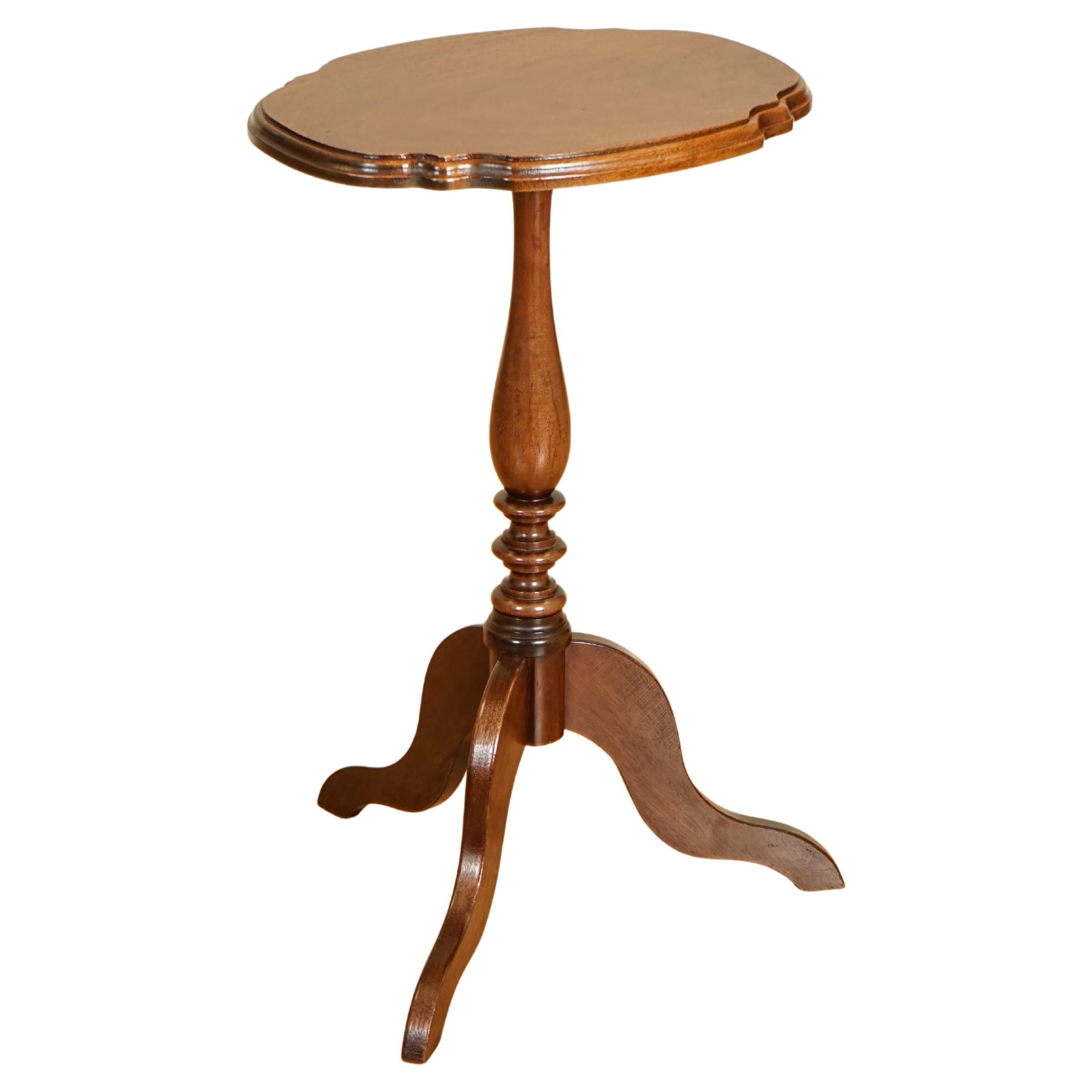 Sculpture Stand Table For Sale at 1stDibs