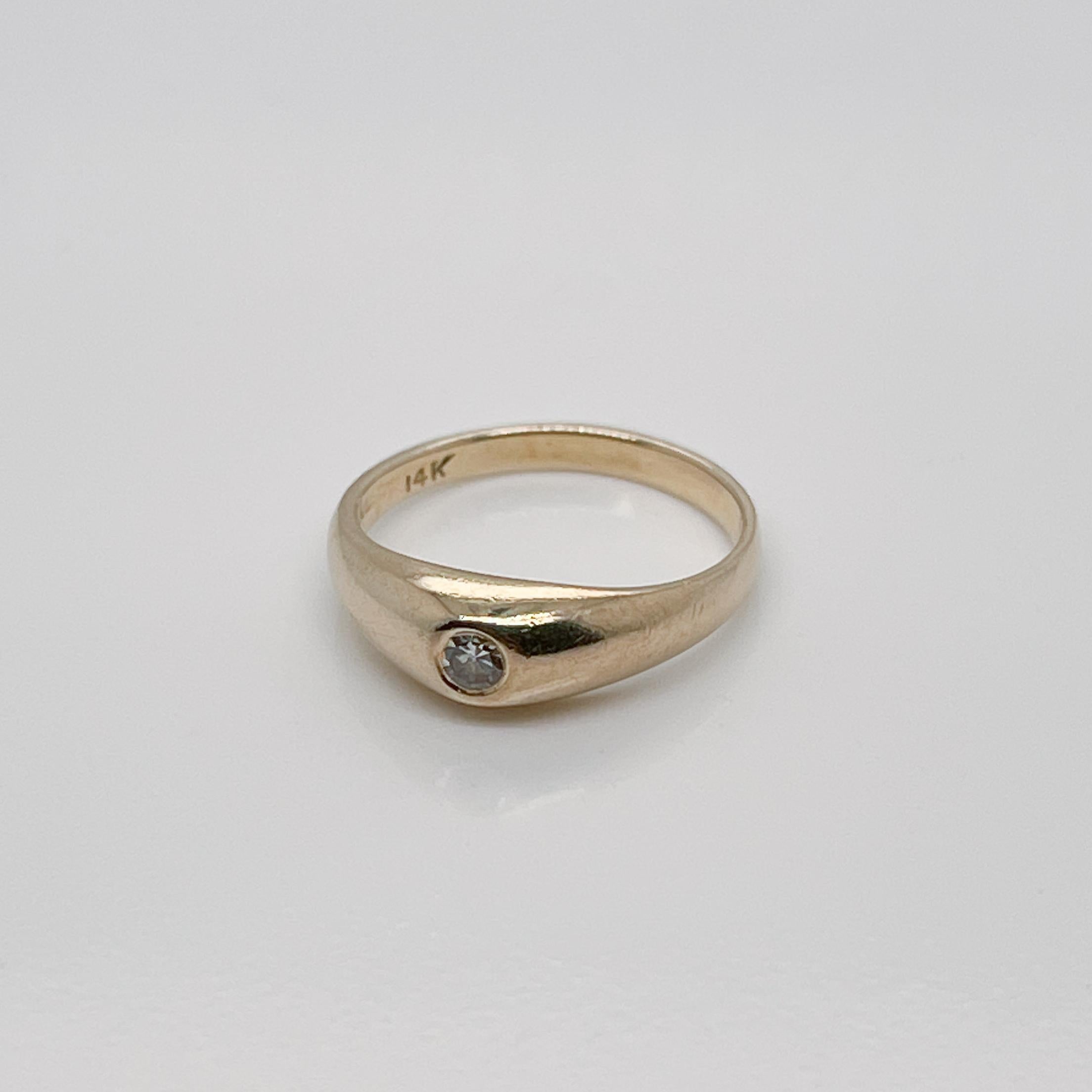 Modern Petite Vintage 14 Karat Gold and Diamond Ring For Sale