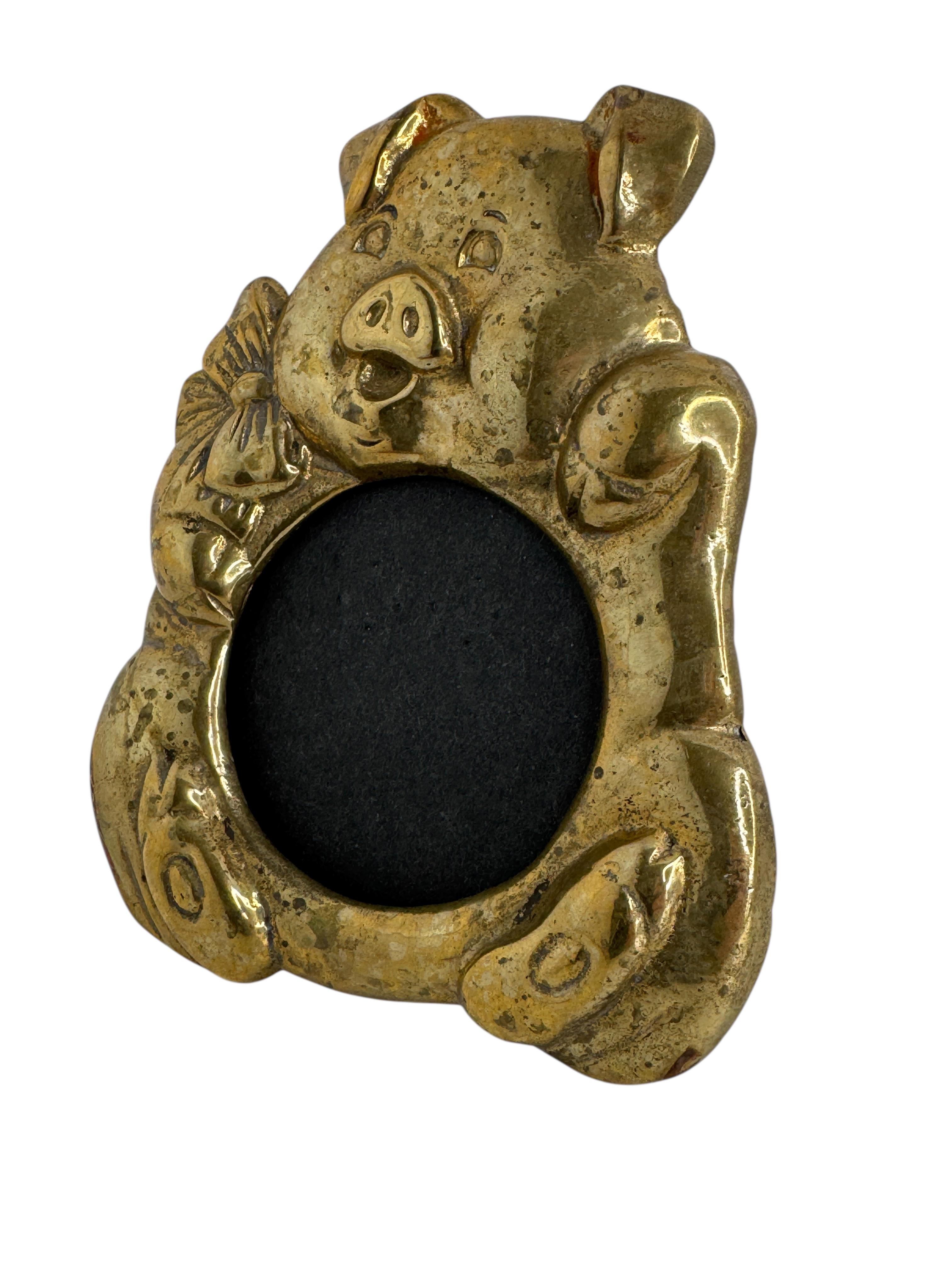 Petite Vintage Schwein Bilderrahmen aus Messing, Italien 1960er Jahre (Metall) im Angebot