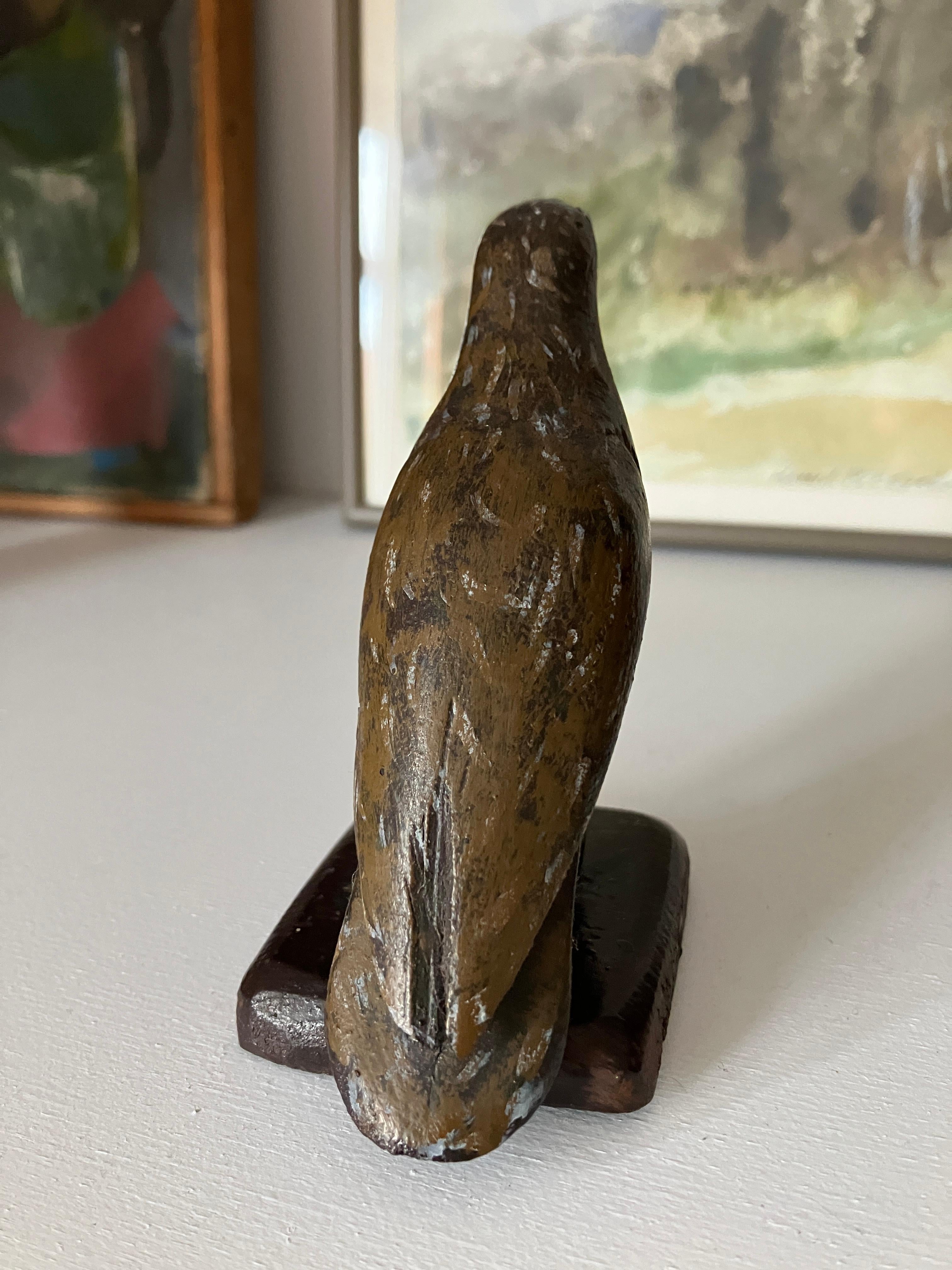 British Petite Vintage Carved Wooden Eagle Bird of Prey Figure Sculpture For Sale