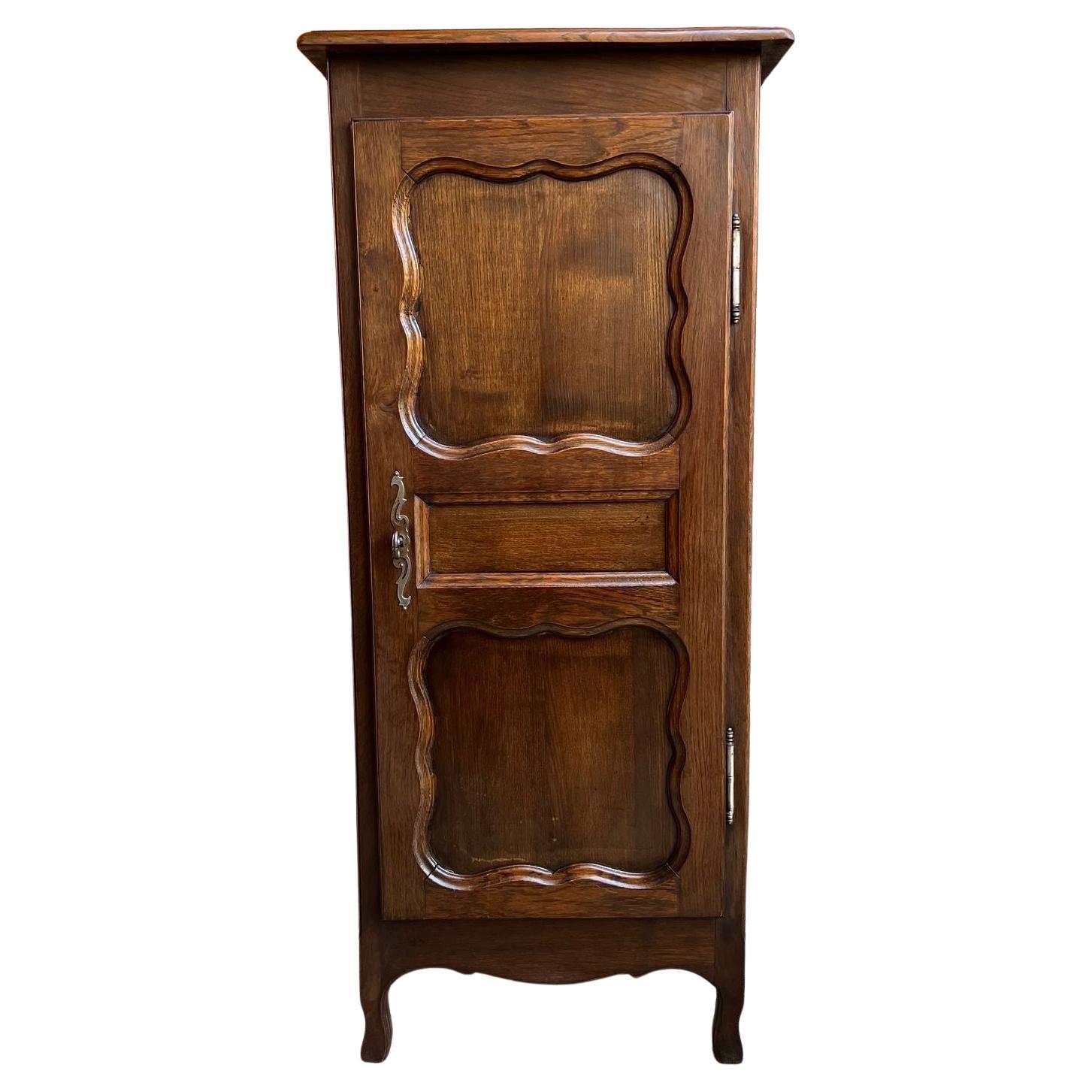 PETITE Vintage Armario Provincial Francés Armario Luis XV Armario de lino c1940 en venta