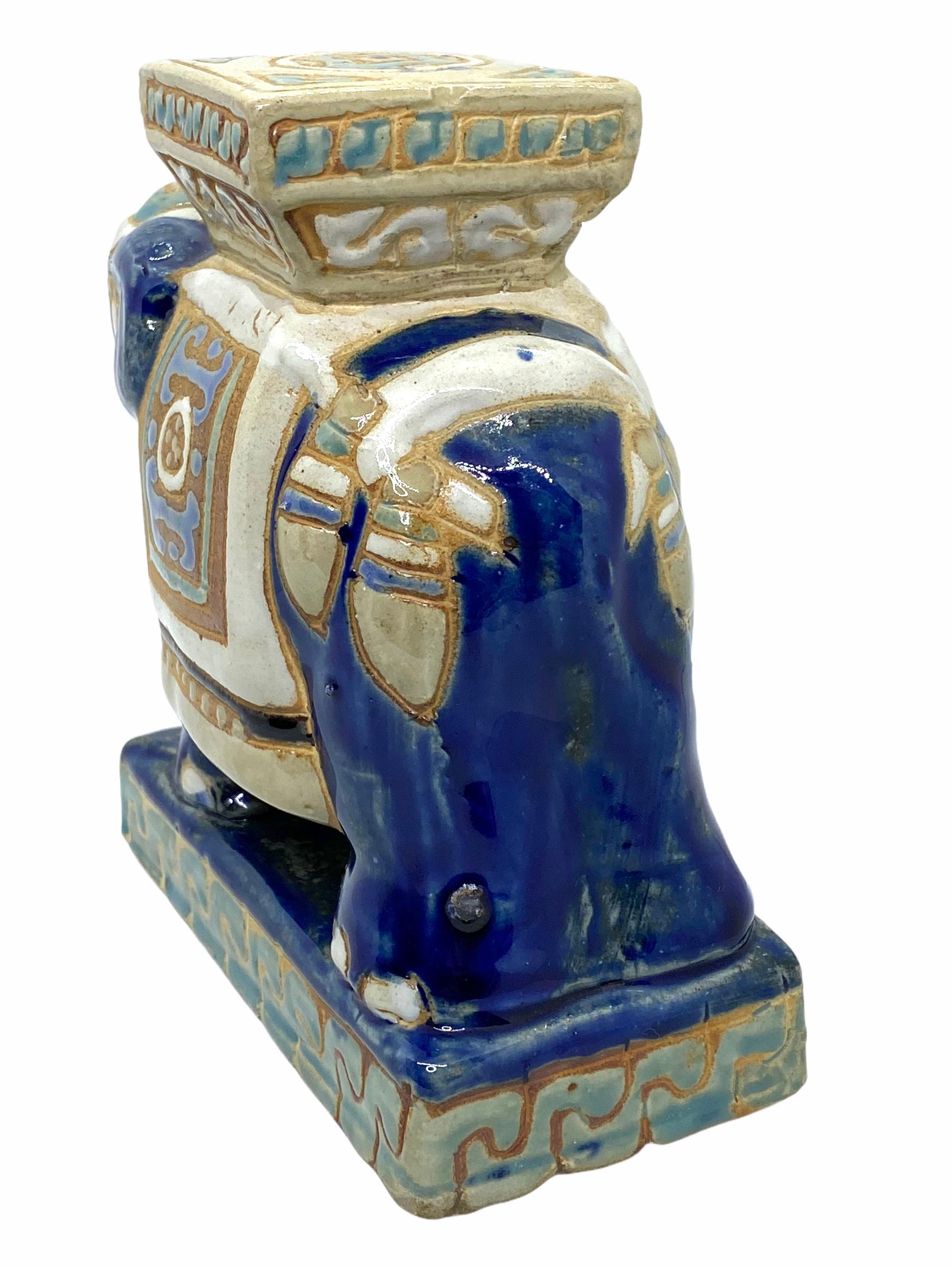 Mid-20th Century Petite Vintage Hollywood Regency Chinese Blue Elephant Stool Plant Stand or Seat For Sale