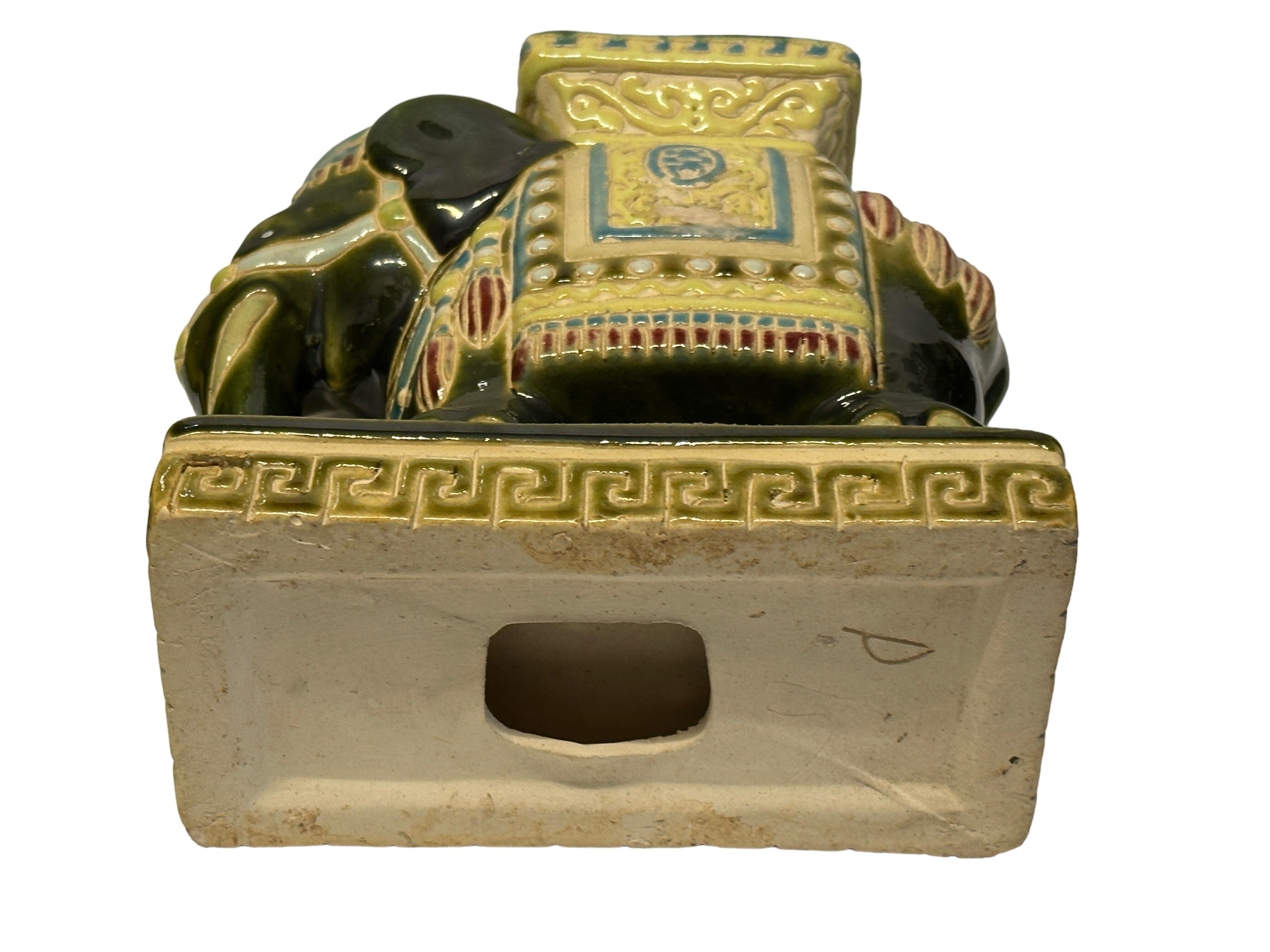 Mid-20th Century Petite Vintage Hollywood Regency Chinese Ceramic Elephant Ashtray For Sale