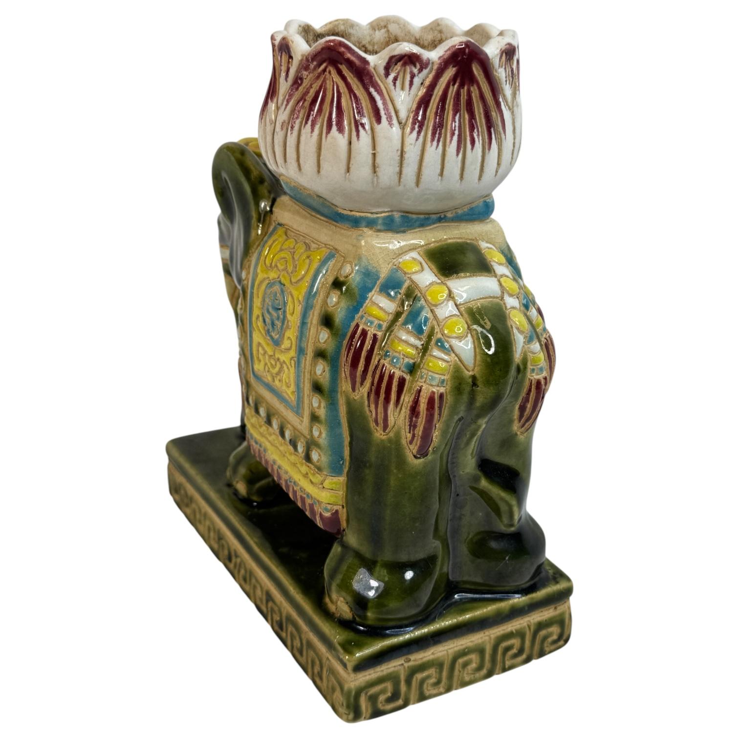 Petite Vintage Hollywood Regency Chinese Elephant Flower Pot, anni '60 in vendita 2