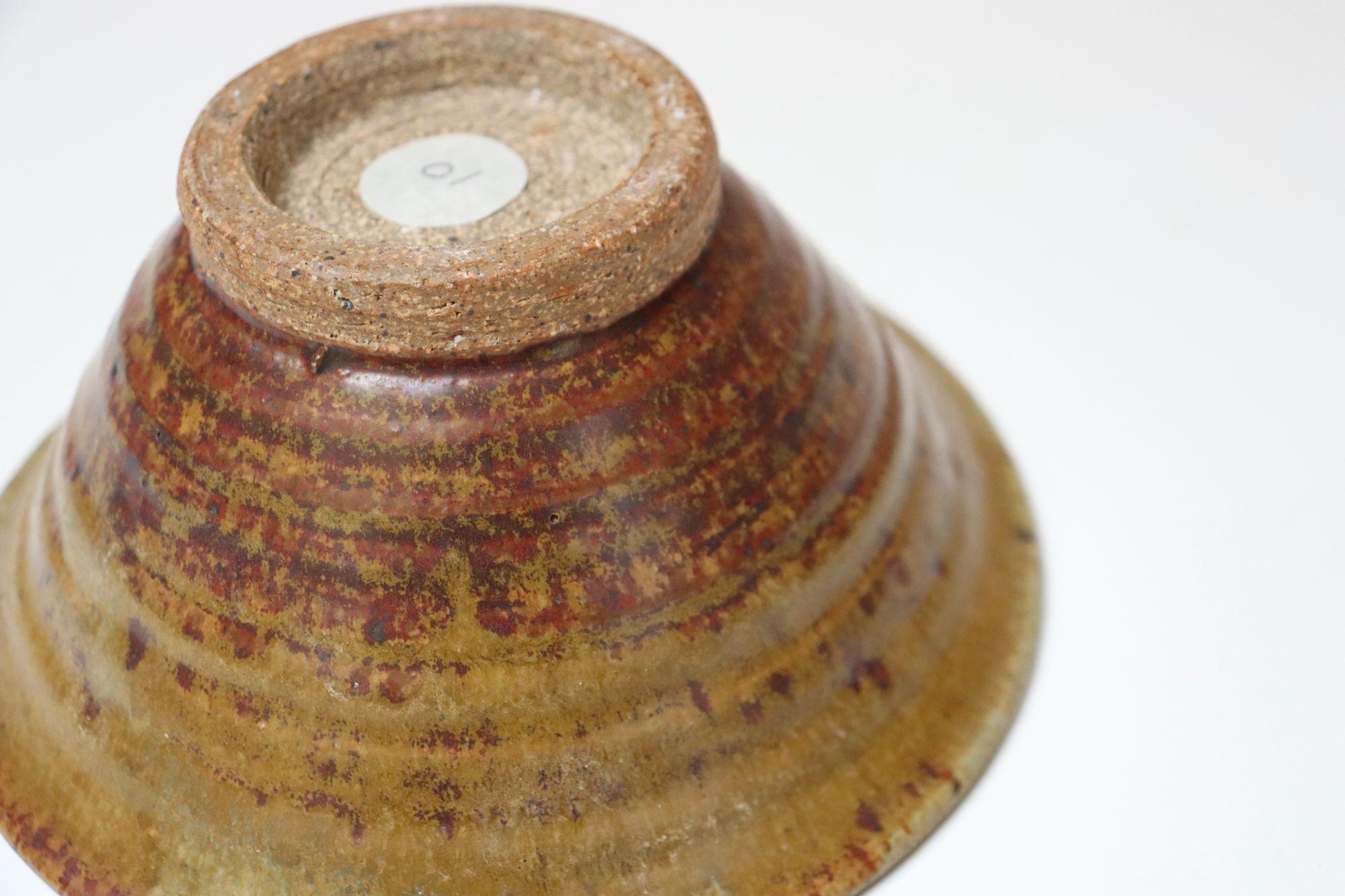 Kleine ockerfarbene Studio Pottery Schale von Deanna Nichols im Angebot 5