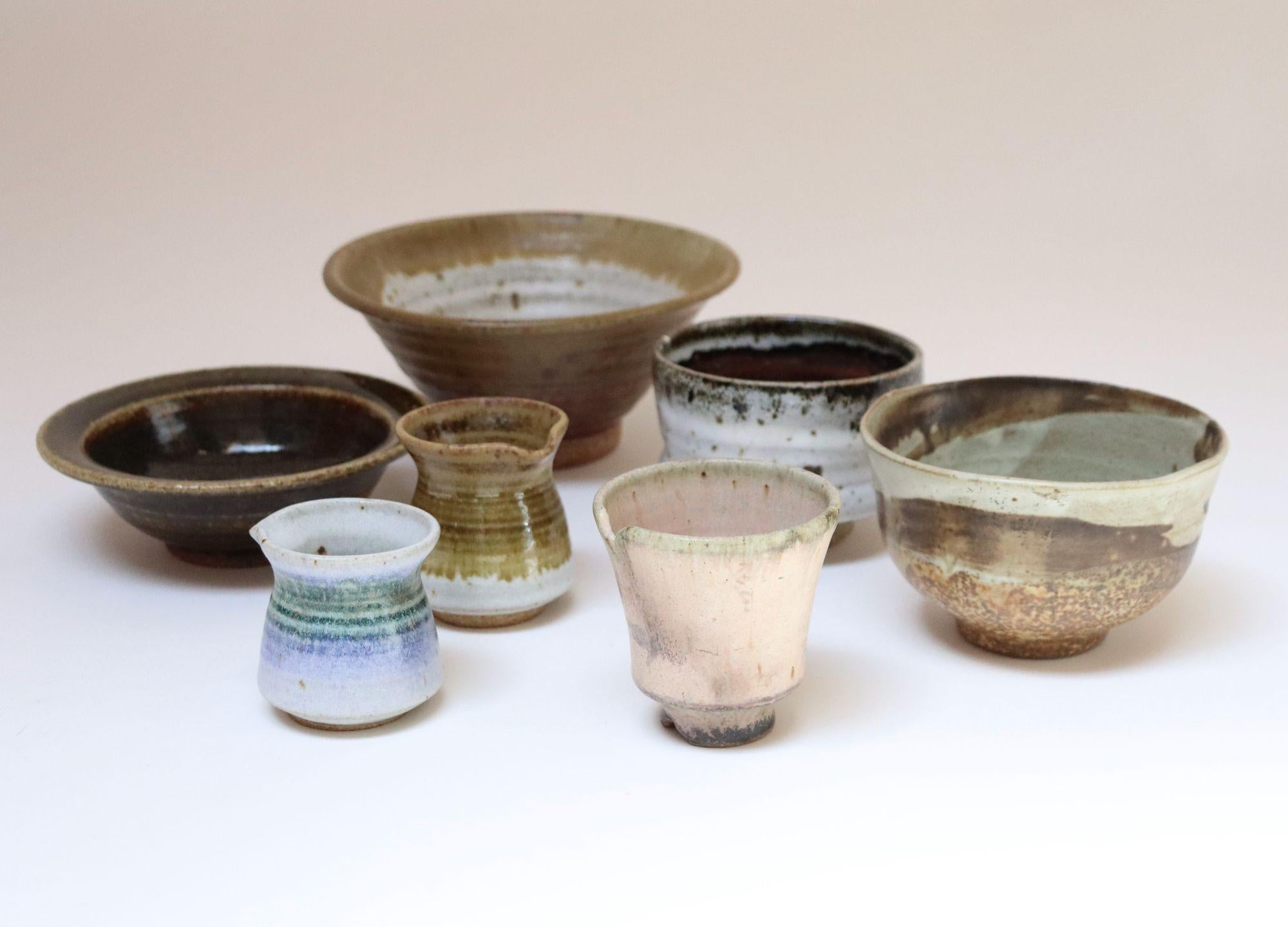 Kleine ockerfarbene Studio Pottery Schale von Deanna Nichols im Angebot 8