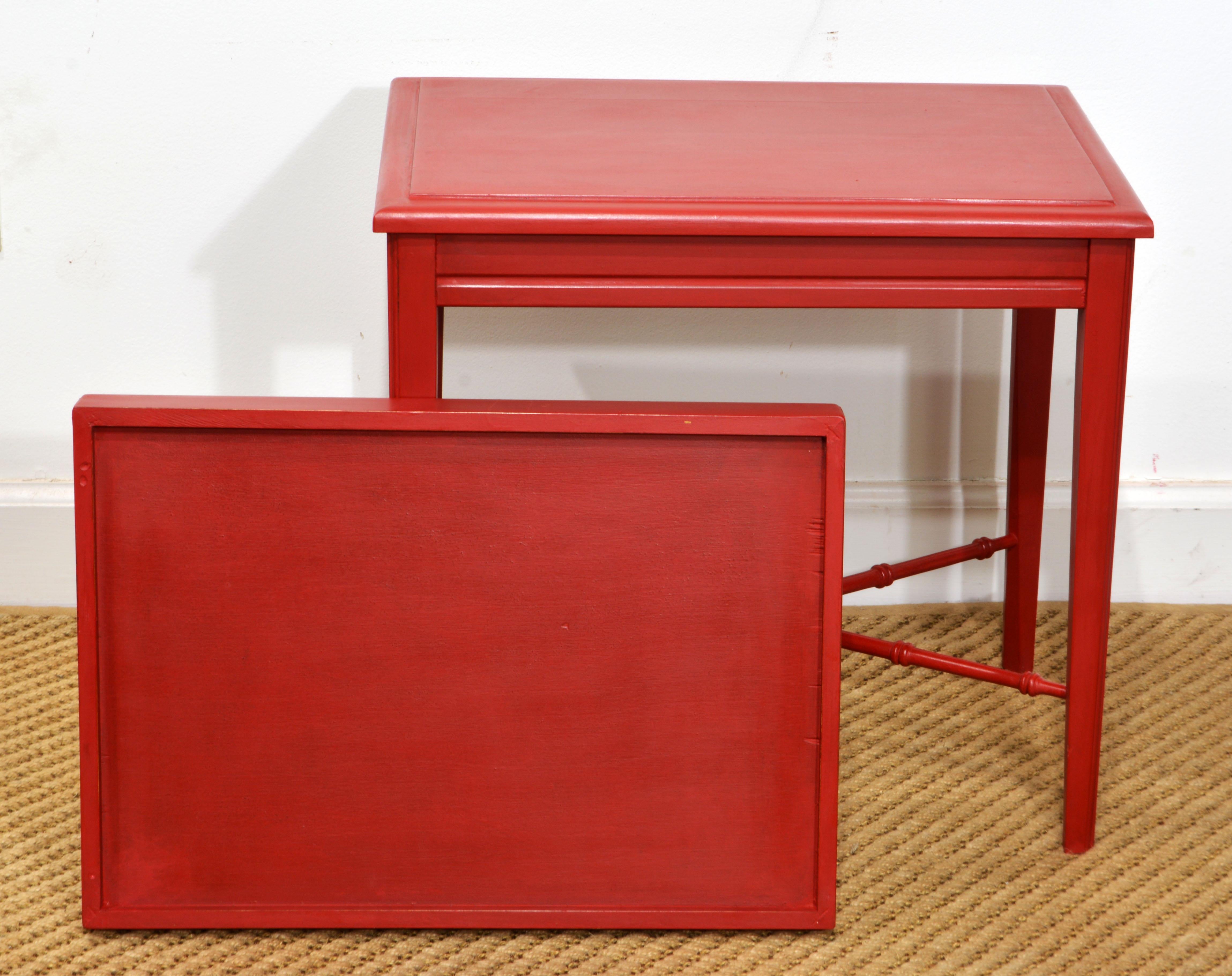 Petite Vintage Regency Style Venetian Red Lacquered Butlers Lift Off Tray Table 5