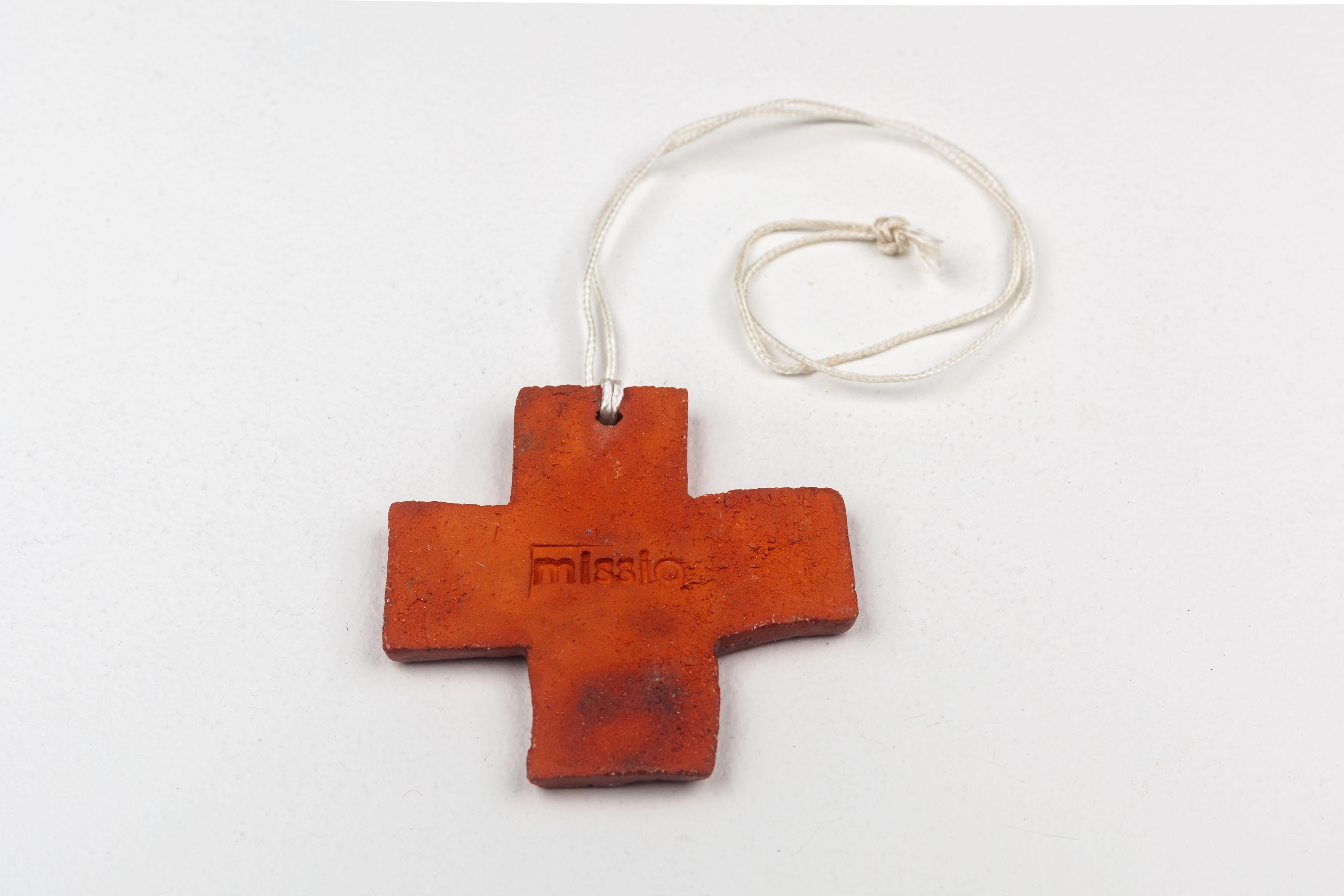 Petite Wall Cross, handmade ceramic, woven relief in glossy terracotta, Europe In Good Condition For Sale In Chicago, IL