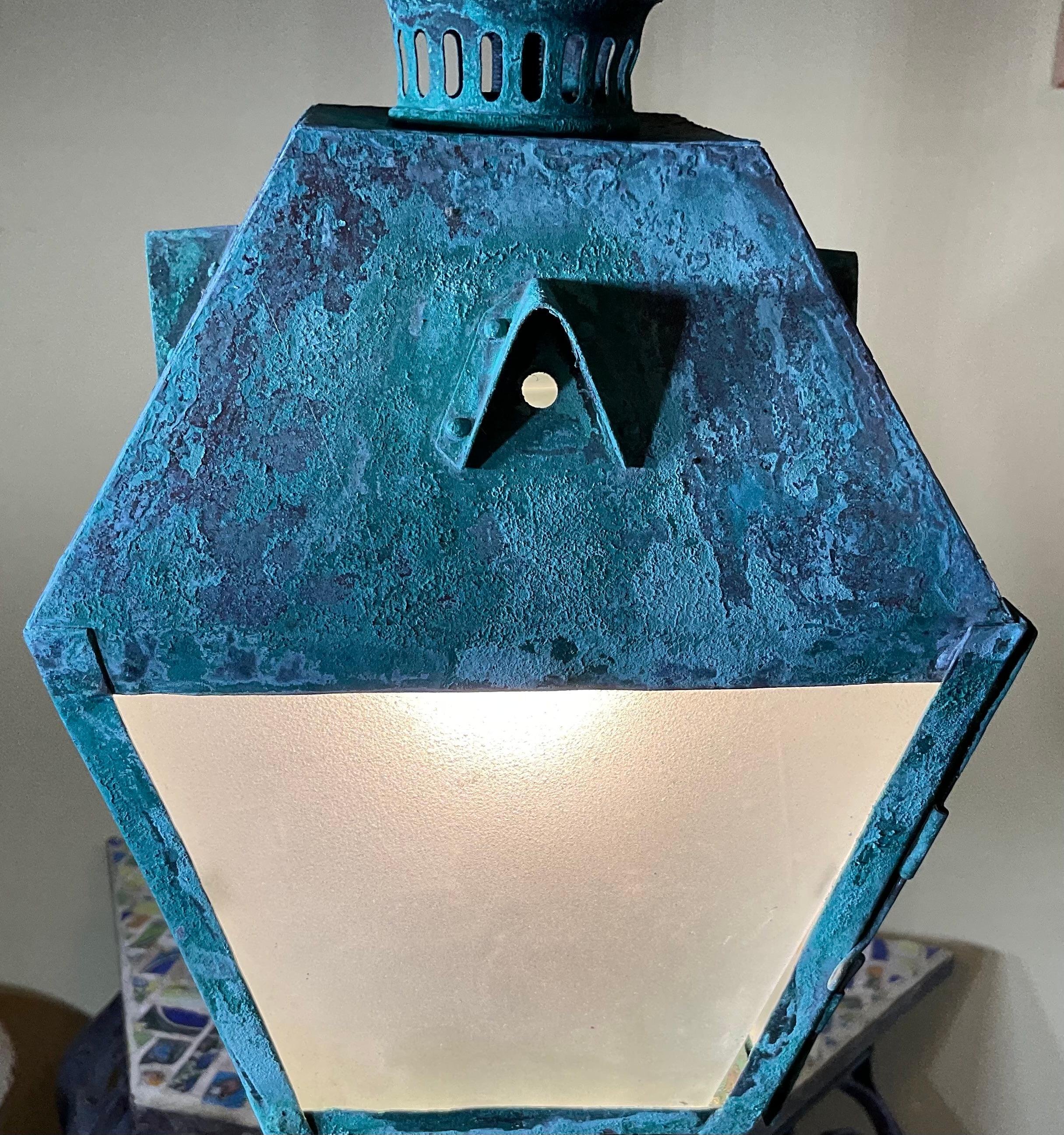 PetiteVintage copper hanging lantern - timeless beauty In Good Condition For Sale In Delray Beach, FL