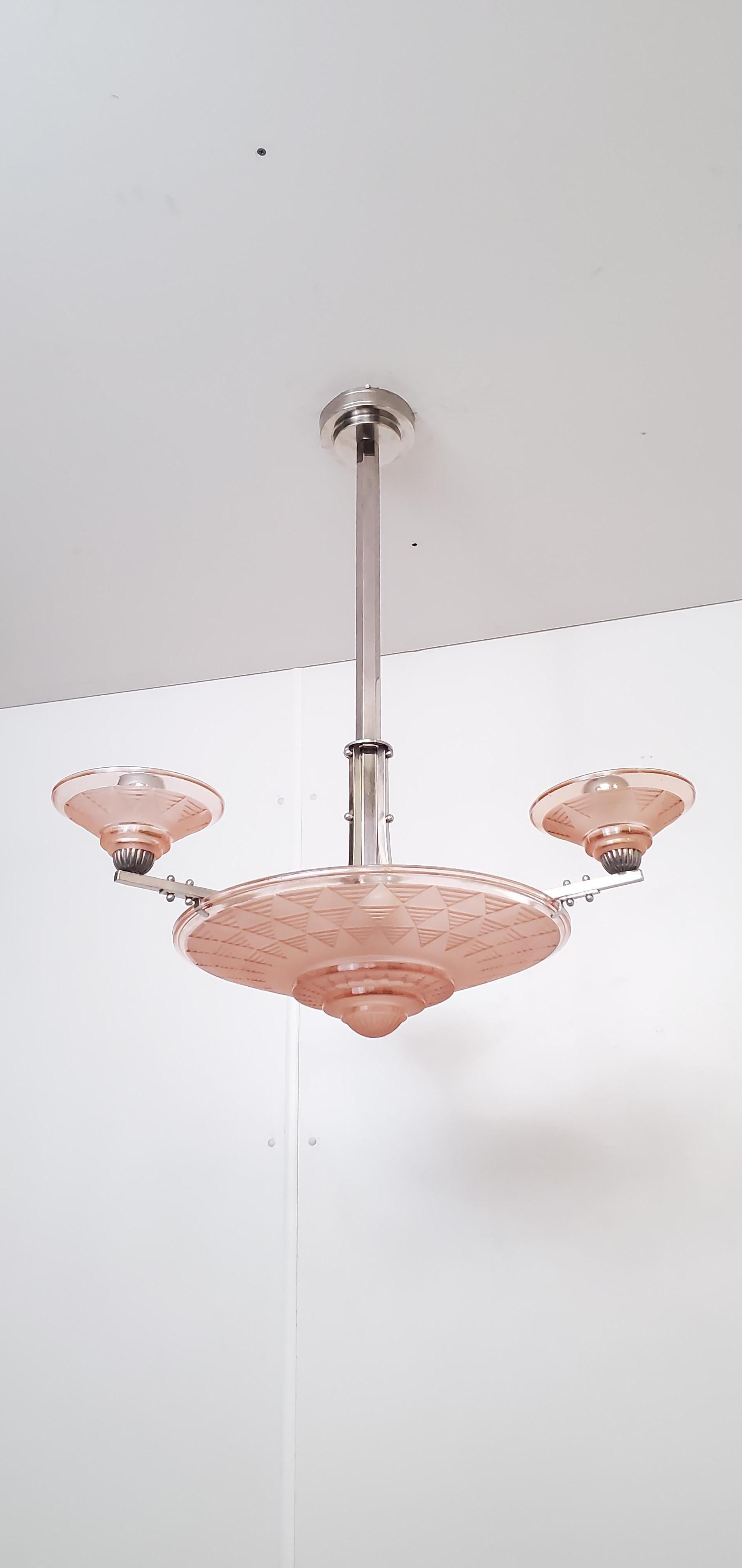 Petitot Art Deco peach /salmon /pink frosted glass + nickeled bronze chandelier For Sale 11