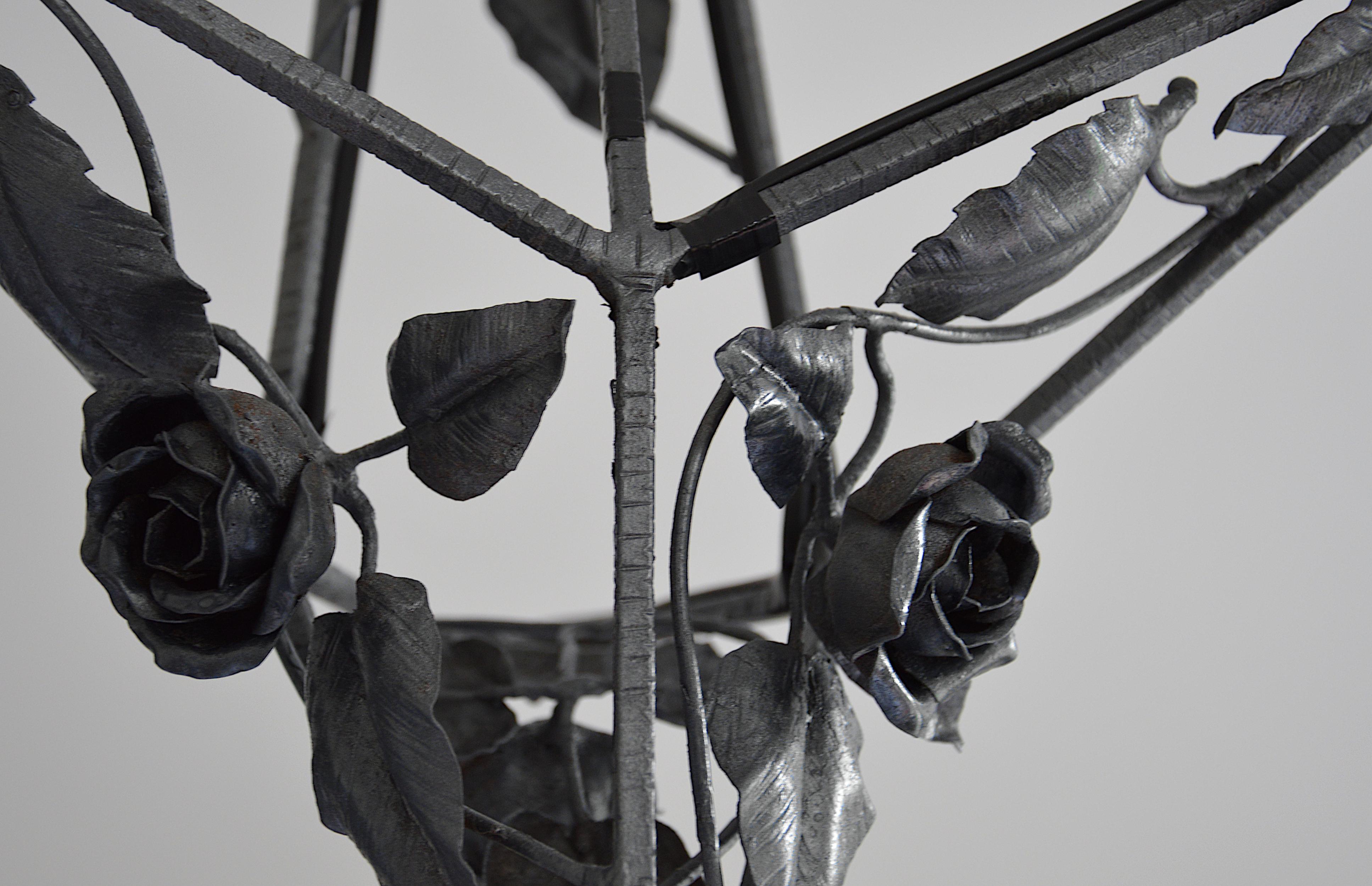Early 20th Century Petitot Art Deco Wrought-Iron Chandelier, 1920 For Sale