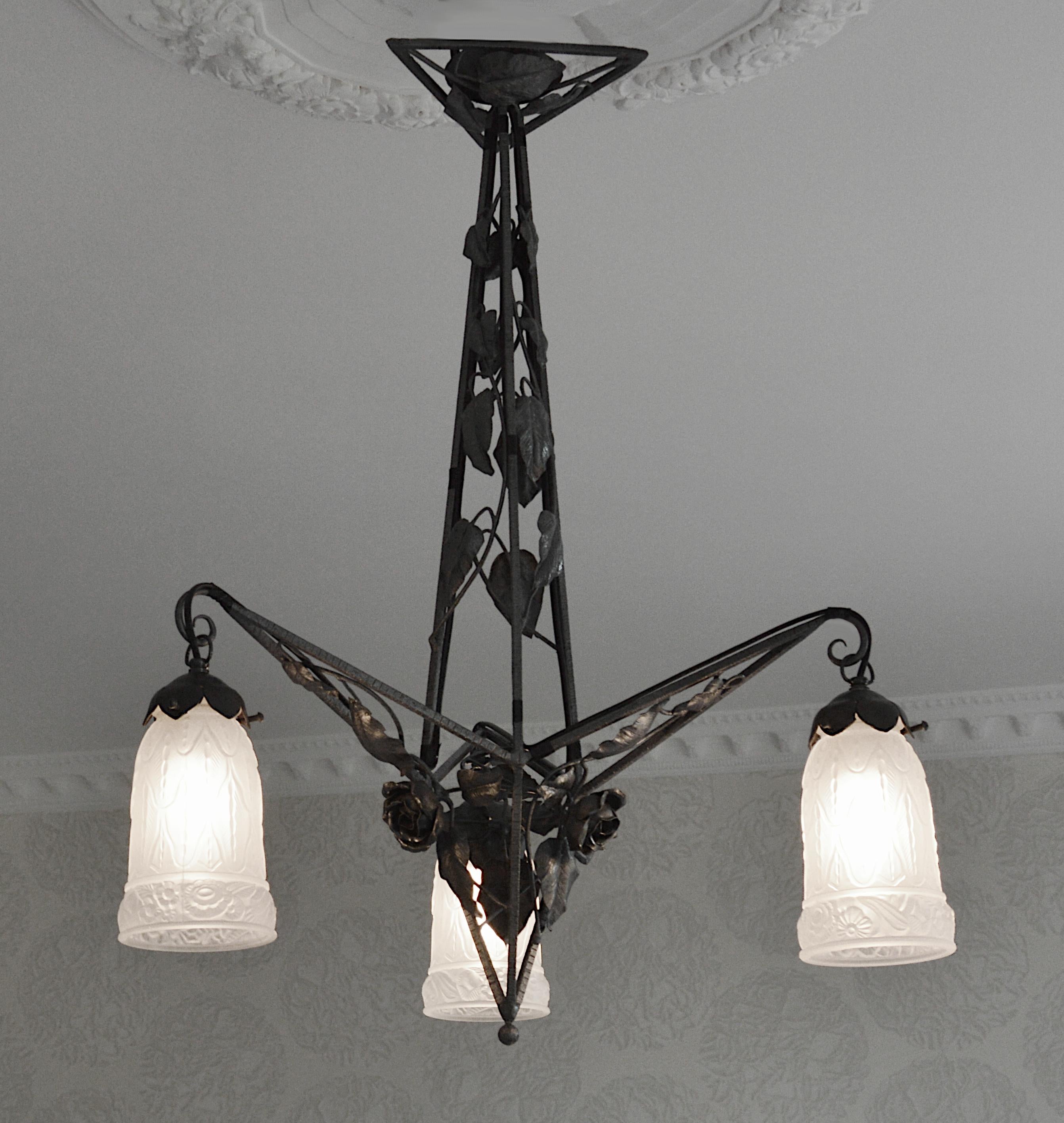 Glass Petitot Art Deco Wrought-Iron Chandelier, 1920 For Sale