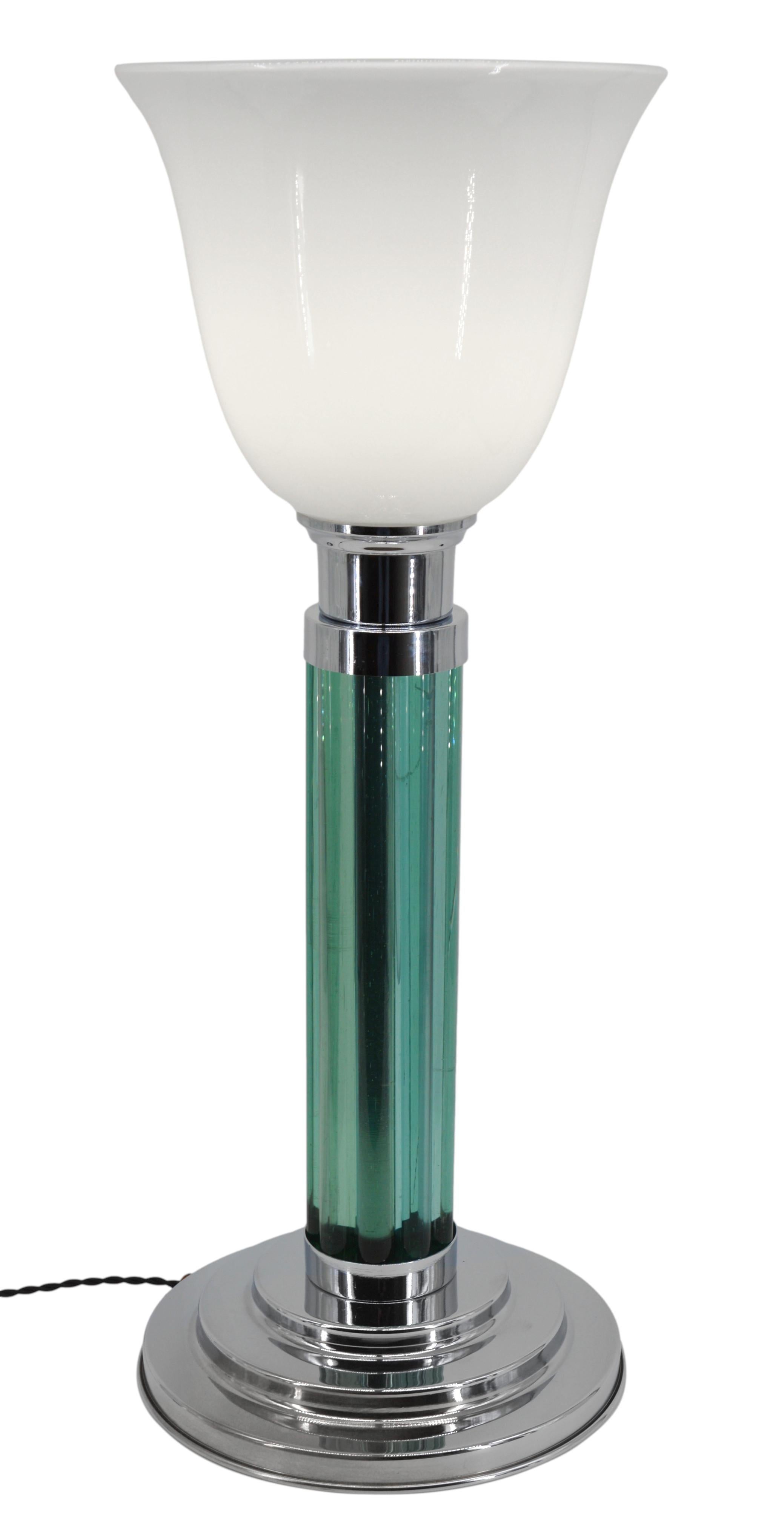 Art déco PETITOT, grande lampe de bureau à tige Art Déco moderniste française, 1930, probablement une paire en vente