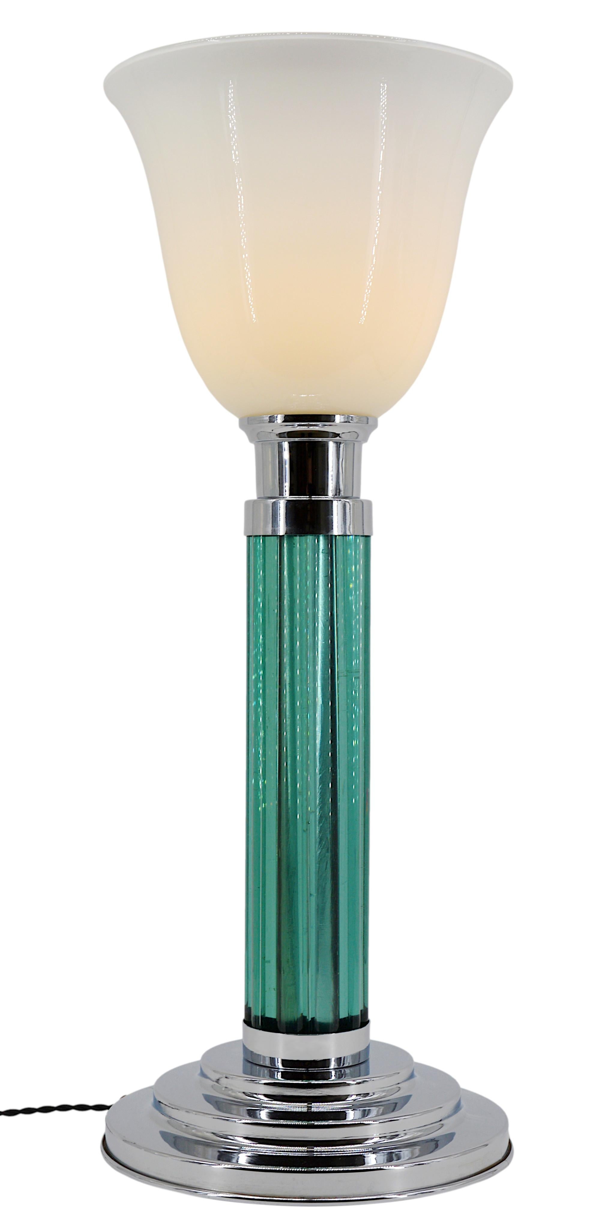 Début du 20ème siècle PETITOT Paire de grandes lampes de table à tige Art déco moderniste, 1920 en vente