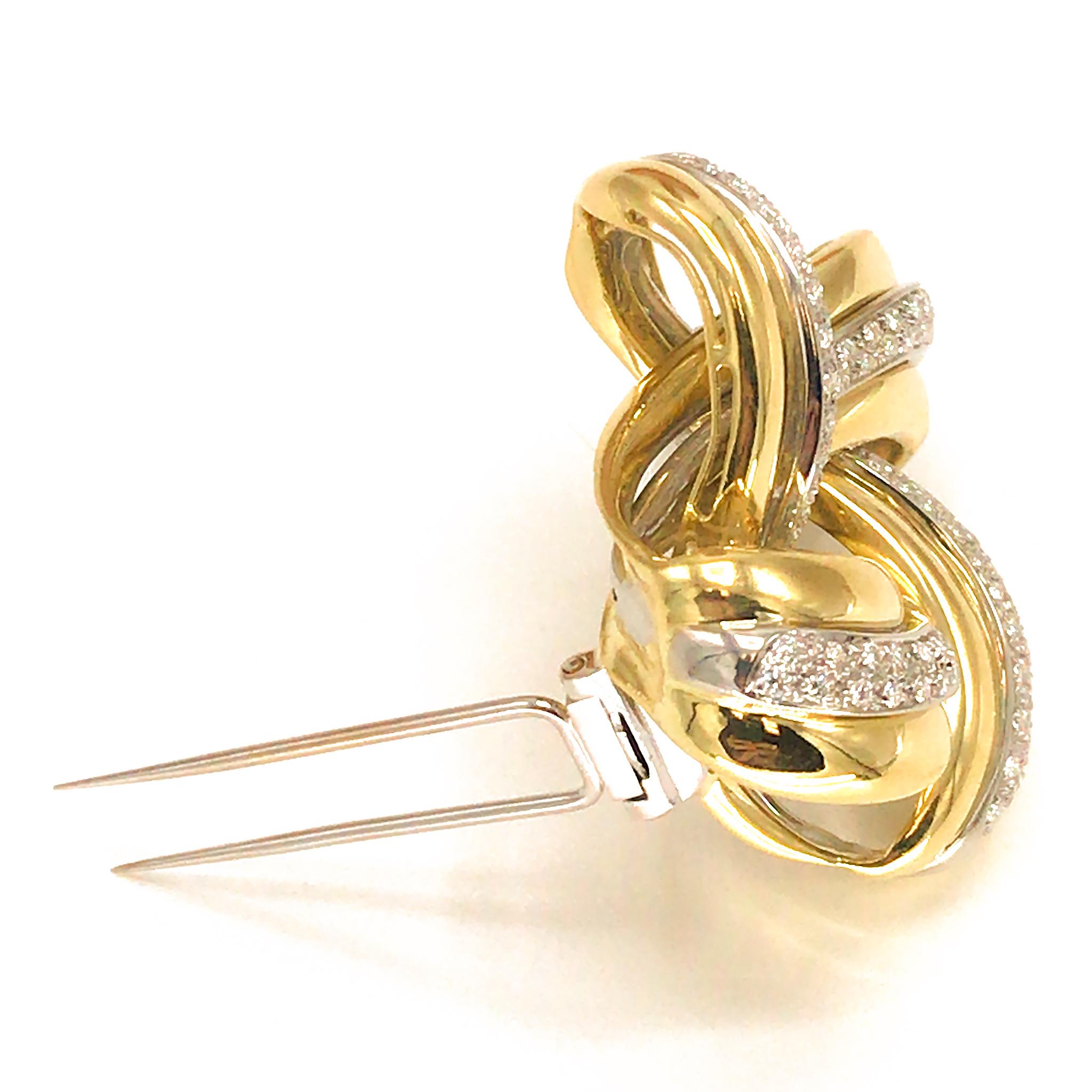 18 Karat Gelbgold Antike Diamant-Brosche von Petochi Damen im Angebot