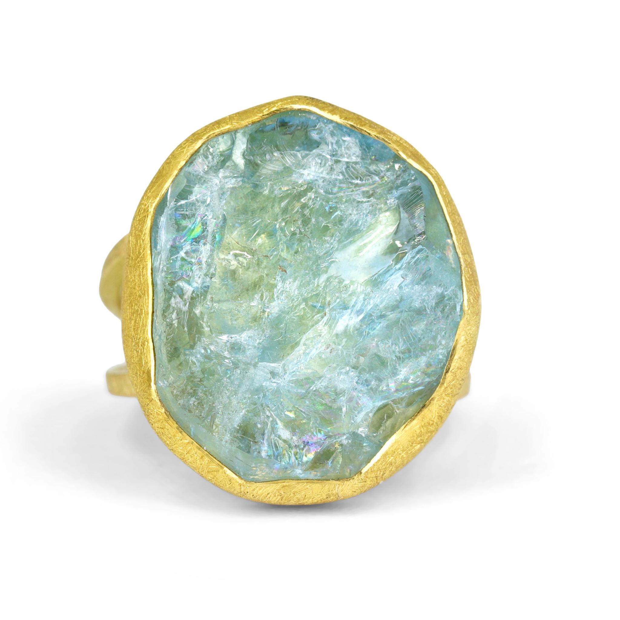 Bague Petra Class 16,70 carats aigue-marine brute en or jaune 22 carats, unique en son genre Neuf - En vente à Dallas, TX