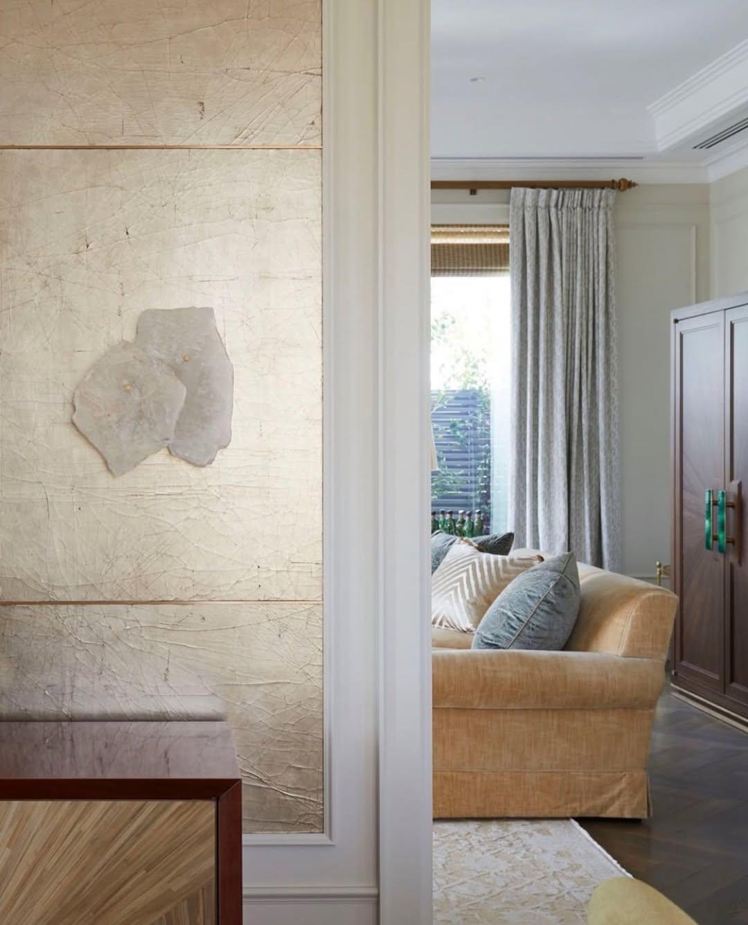 Organic Shape, Slice of Twin Clear Quartz Sconce by Christopher Boots In New Condition For Sale In Geneve, CH