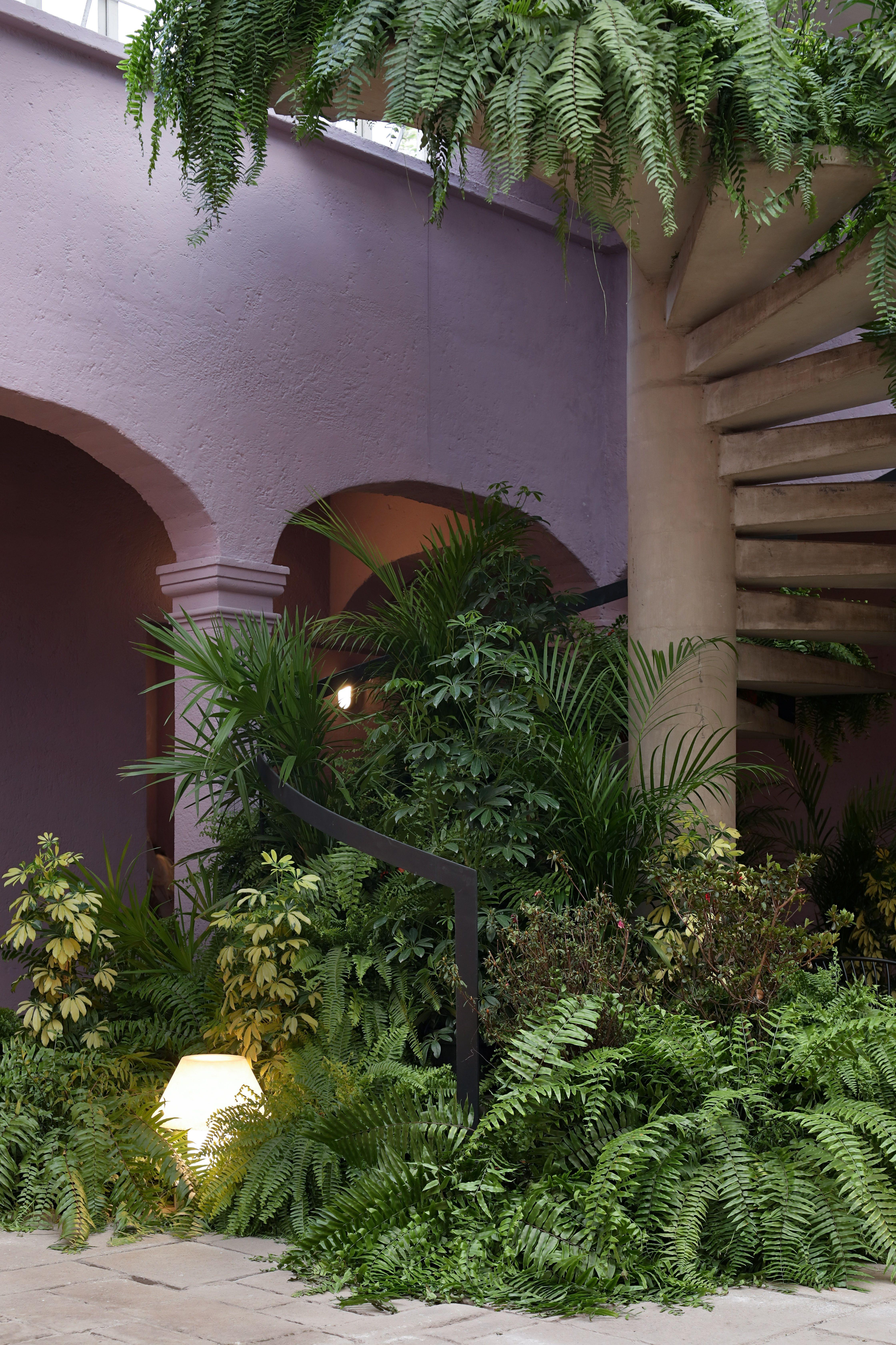 Lámpara de mesa de exterior Petra M Me Casambi en alabastro by Jordi Veciana 2020 en Nuevo estado para la venta en Barcelona, Barcelona