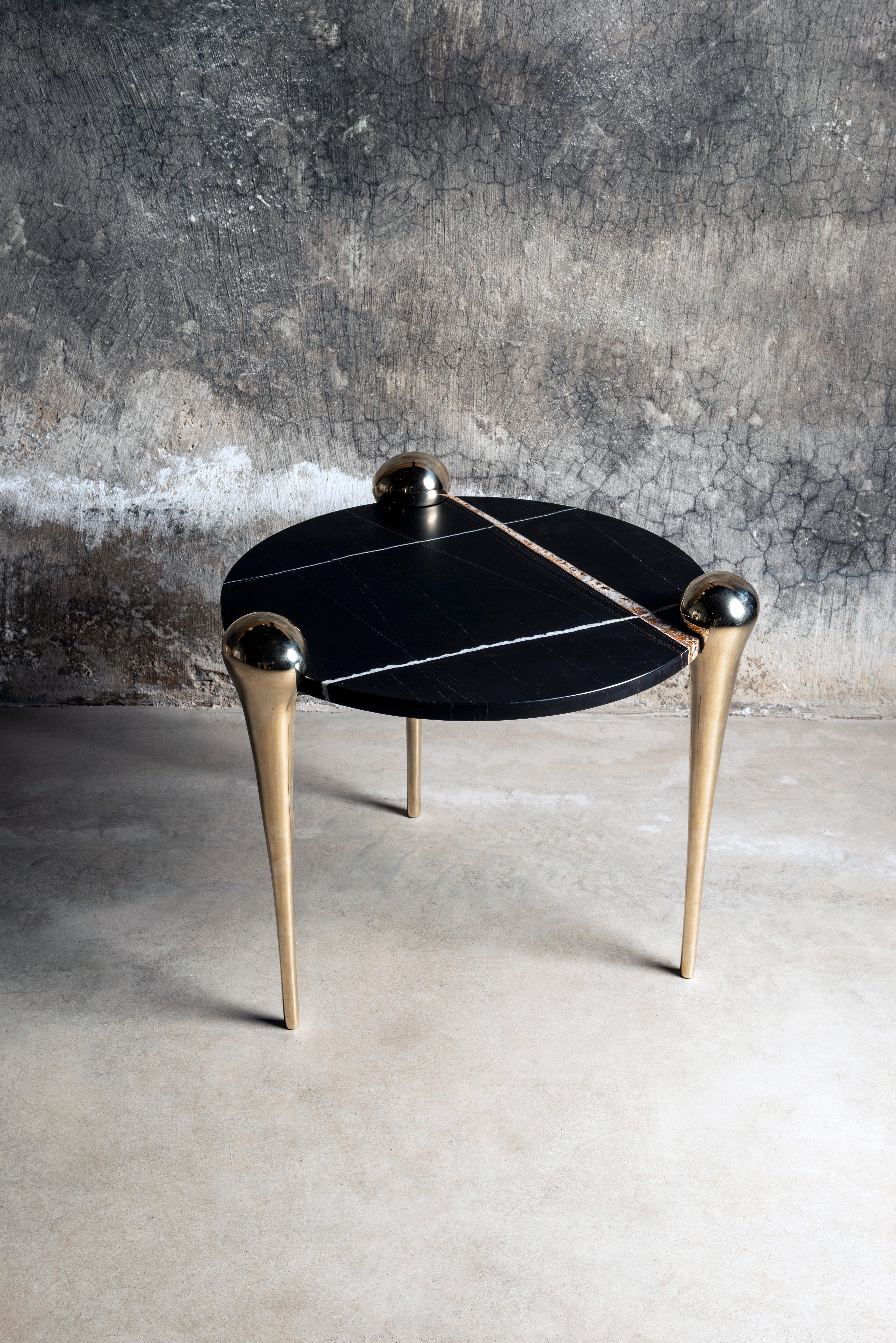American Konekt Petra Side Table with Sahara Noir Marble and Cast Bronze Legs For Sale