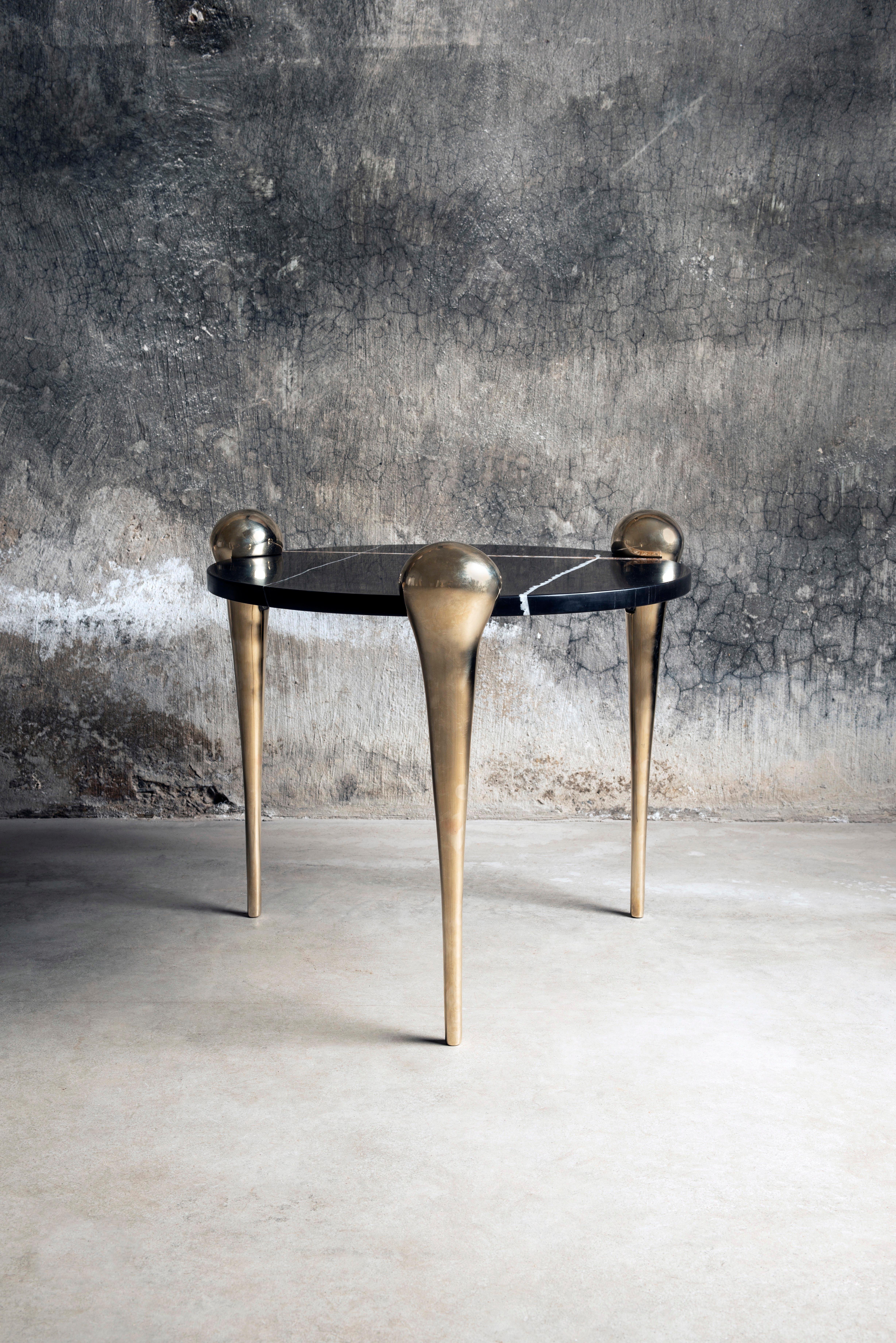 Polished Konekt Petra Side Table with Sahara Noir Marble and Cast Bronze Legs For Sale