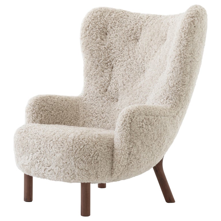 Petra VB3 Lounge Chair-Sheepskin Moonlight and Walnut- Viggo