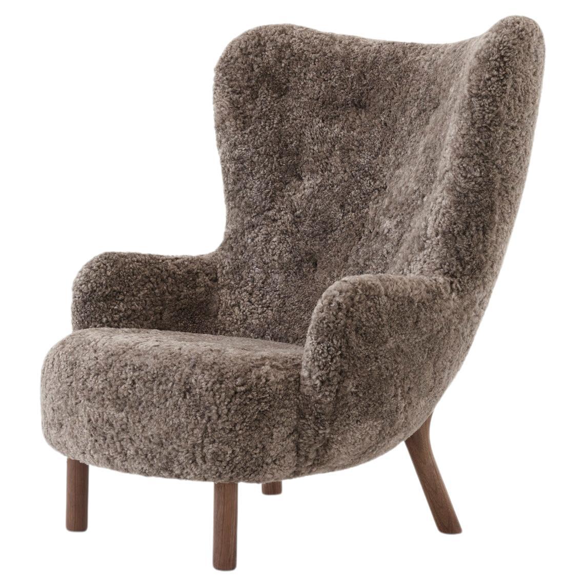Petra VB3 Lounge Chair-Pelle di pecora Sahara e noce- Viggo Boesen per &Tradition